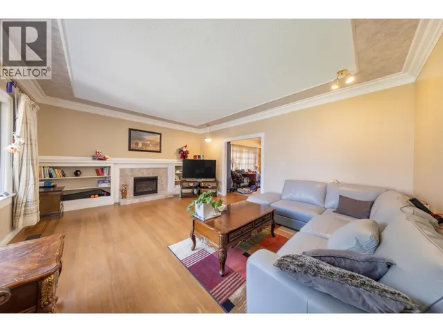 1986 43RD AVENUE, Vancouver 2