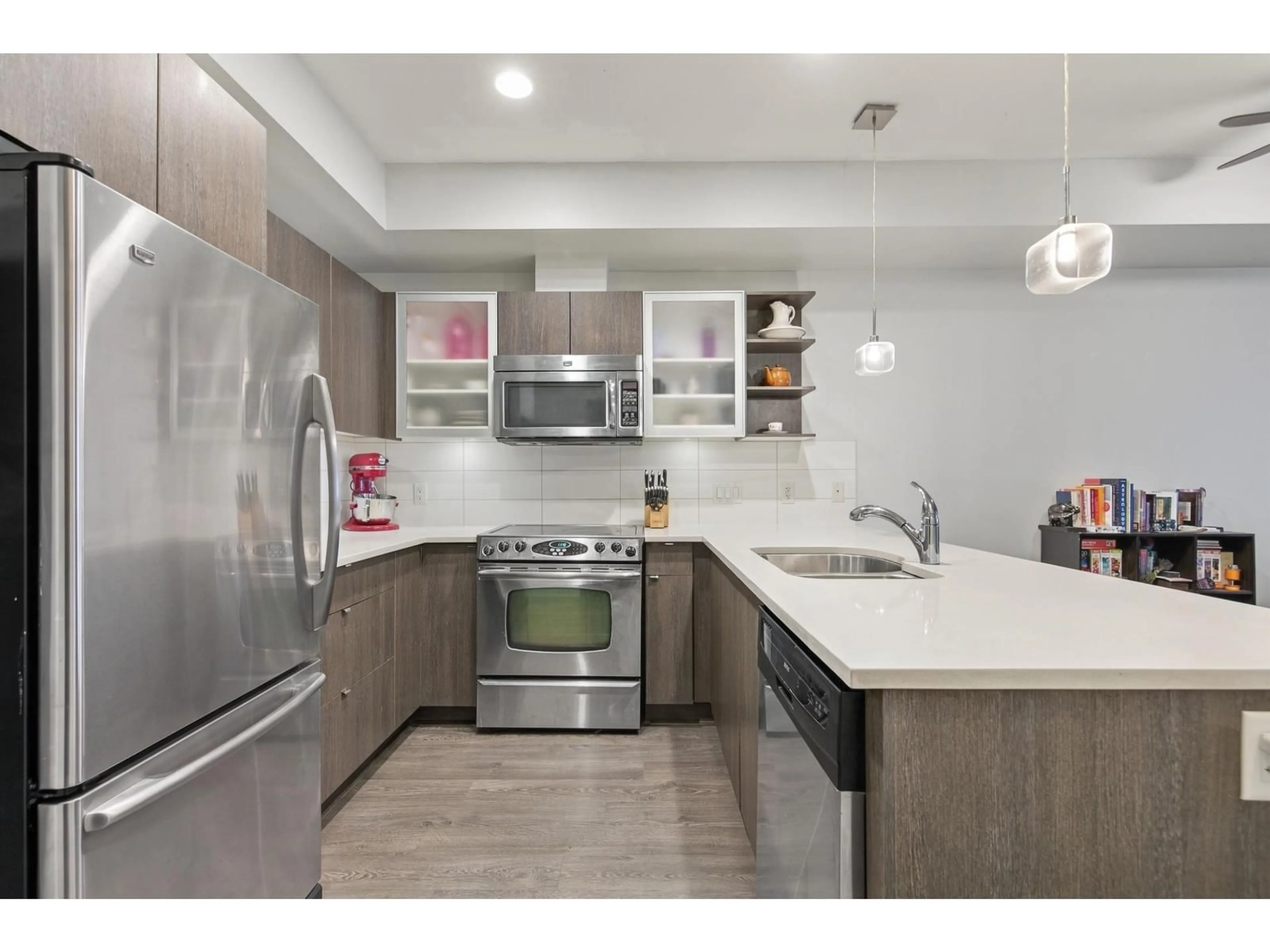 Open concept kitchen, unknown for 105 - 19936 56 AVENUE, Langley British Columbia V3A0E1
