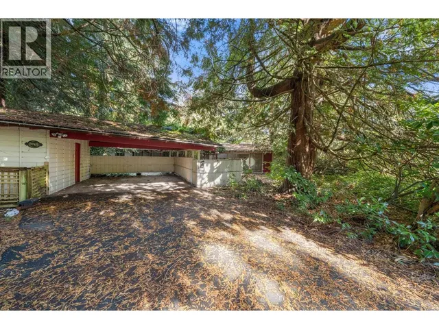 3745 SOUTHRIDGE AVENUE, West Vancouver 4