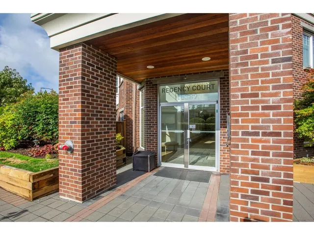 305 - 15389 ROPER AVENUE, White Rock 5