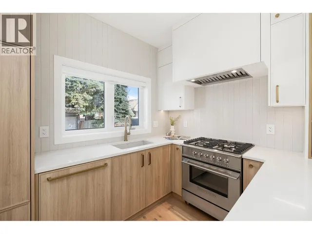 3143 19 AVENUE, Vancouver 3