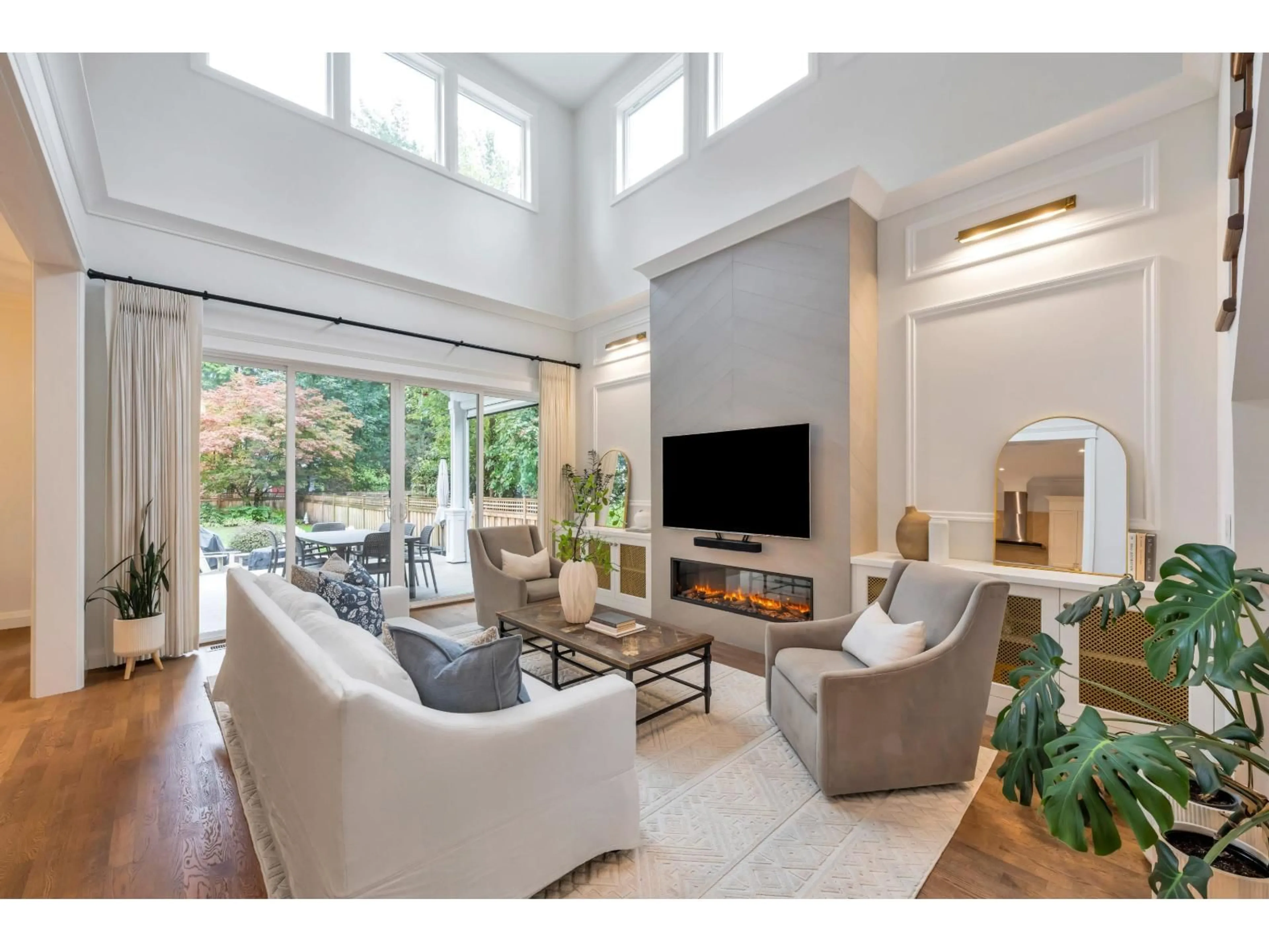 Living room with furniture, unknown for 9128 EDAL STREET, Langley British Columbia V3M1A0