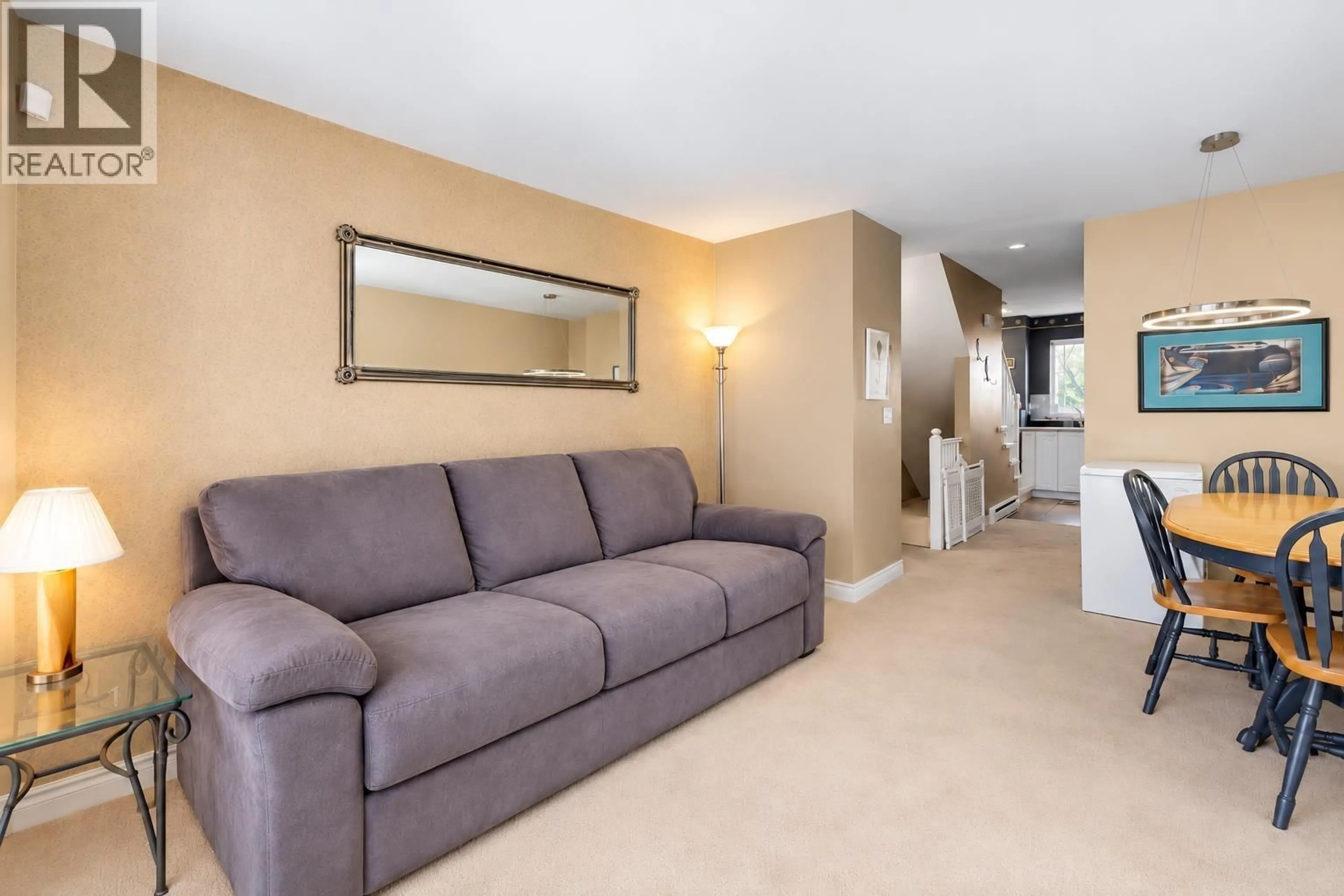 Living room with furniture, carpet floor for 12 - 1561 BOOTH AVENUE, Coquitlam British Columbia V3K6Z9