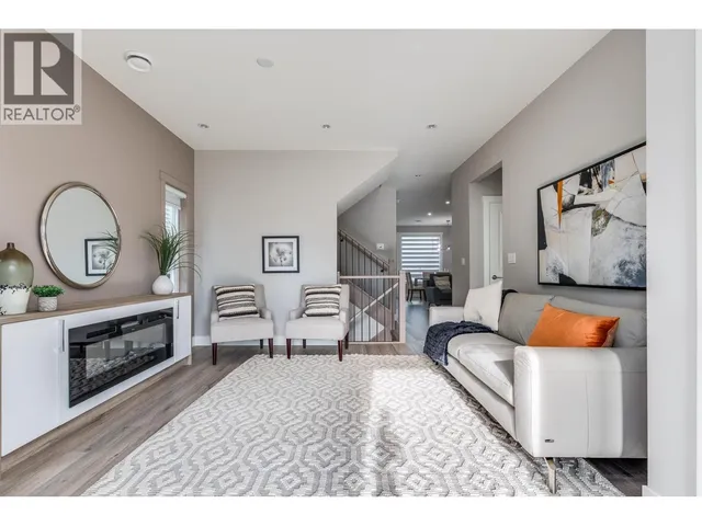 3427 VICTORIA DRIVE, Coquitlam 3