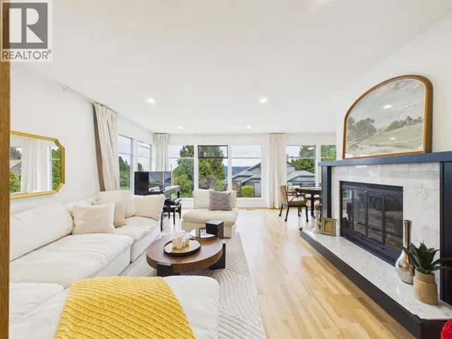 1316 HONEYSUCKLE LANE, Coquitlam 4