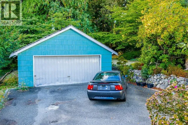 8061 MCGREGOR AVENUE, Burnaby 5