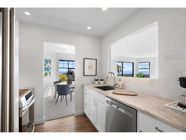 206 - 15080 PROSPECT AVENUE, White Rock 4