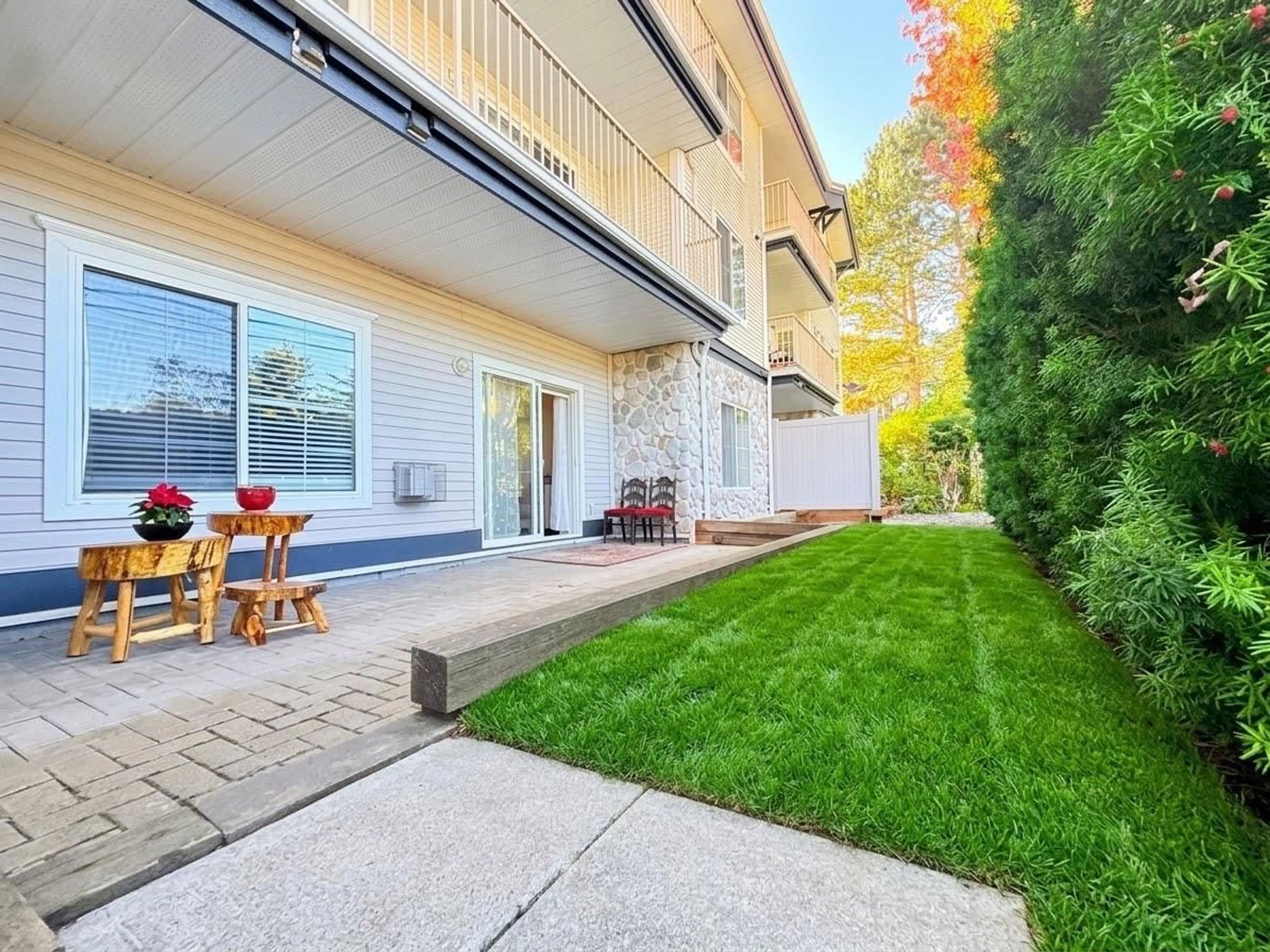 Patio, street for 103 - 15298 20 AVENUE, Surrey British Columbia V4A2A3