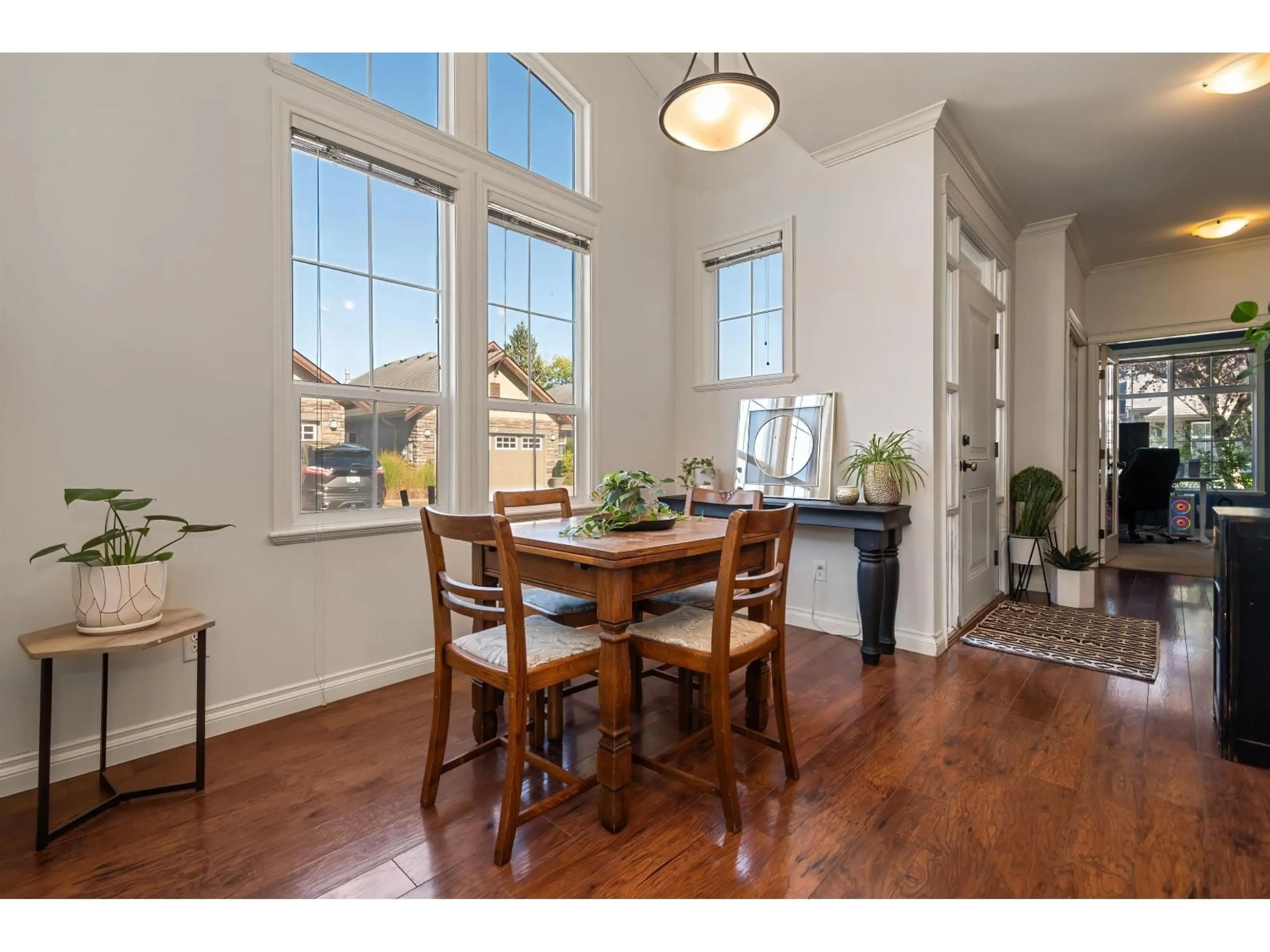 Dining room, wood/laminate floor for 33 - 6577 SOUTHDOWNE PLACE, Chilliwack British Columbia V2R0H4