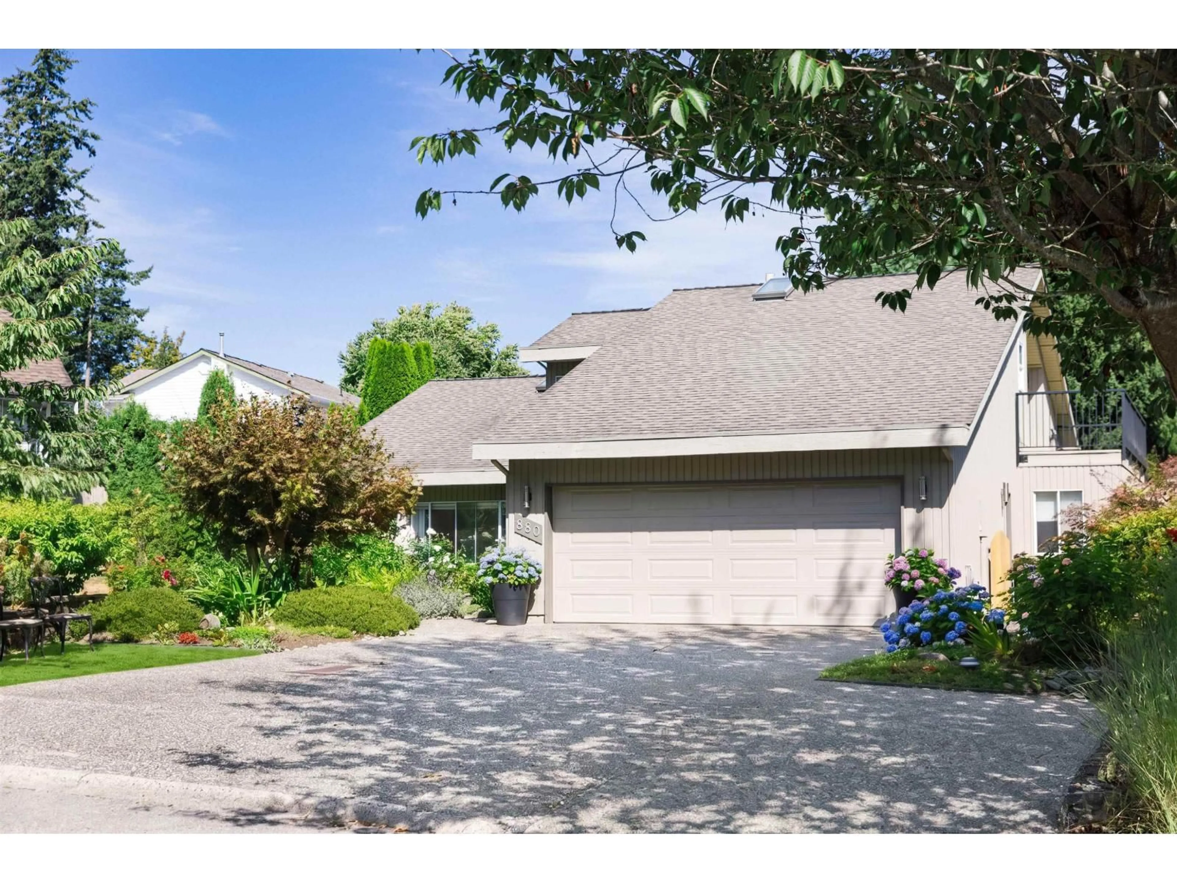 Unknown for 880 164A STREET, Surrey British Columbia V4A9B9