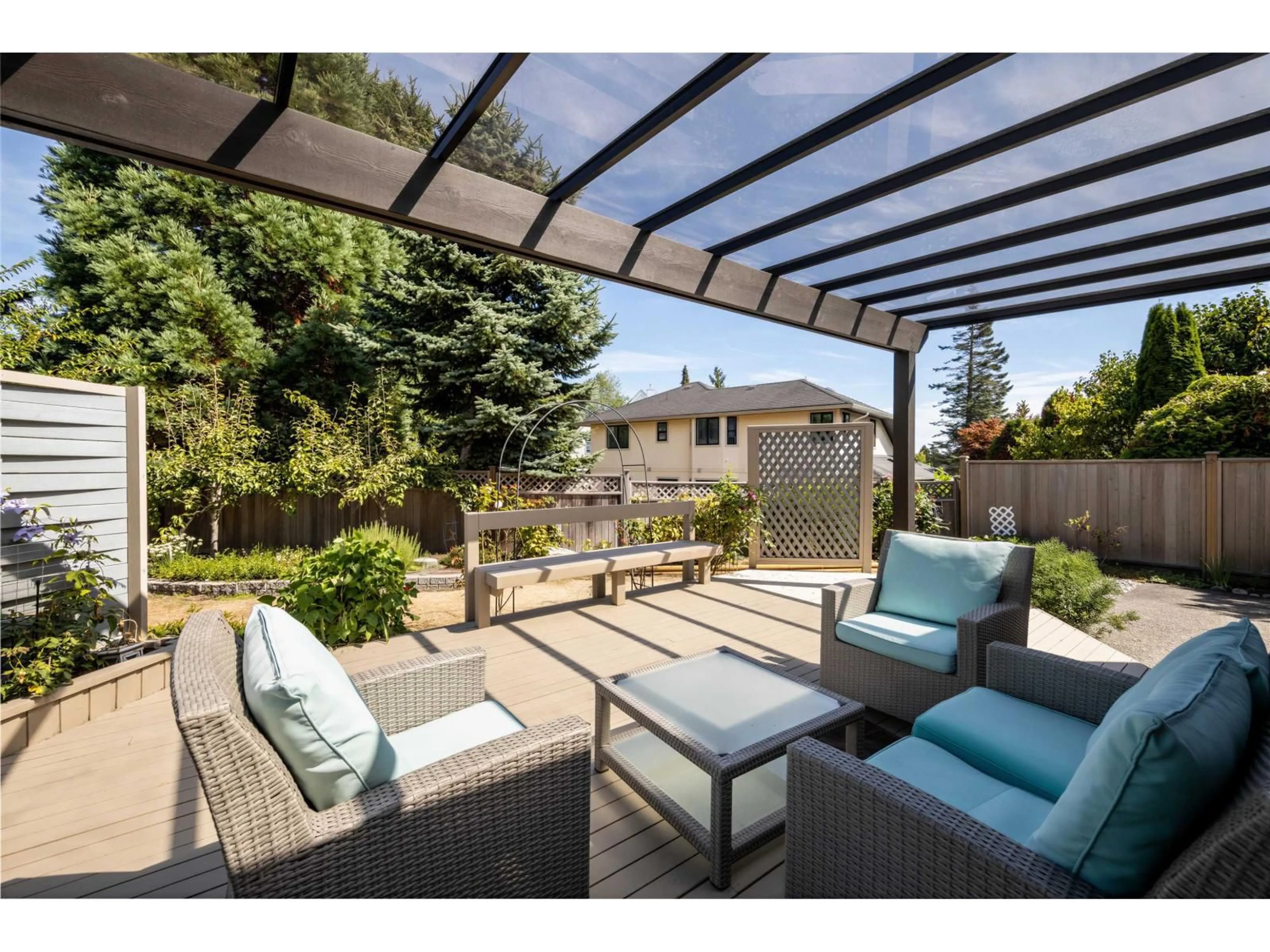 Patio, street for 880 164A STREET, Surrey British Columbia V4A9B9