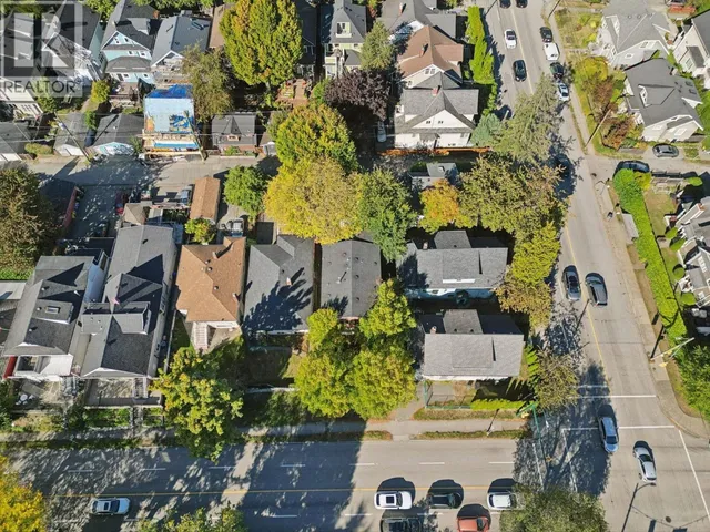 695 12TH AVENUE, Vancouver 4