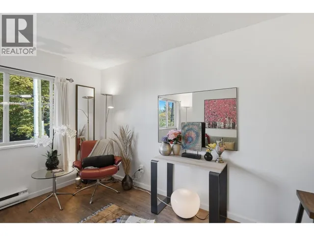 104 - 3465 GLEN DRIVE, Vancouver 5