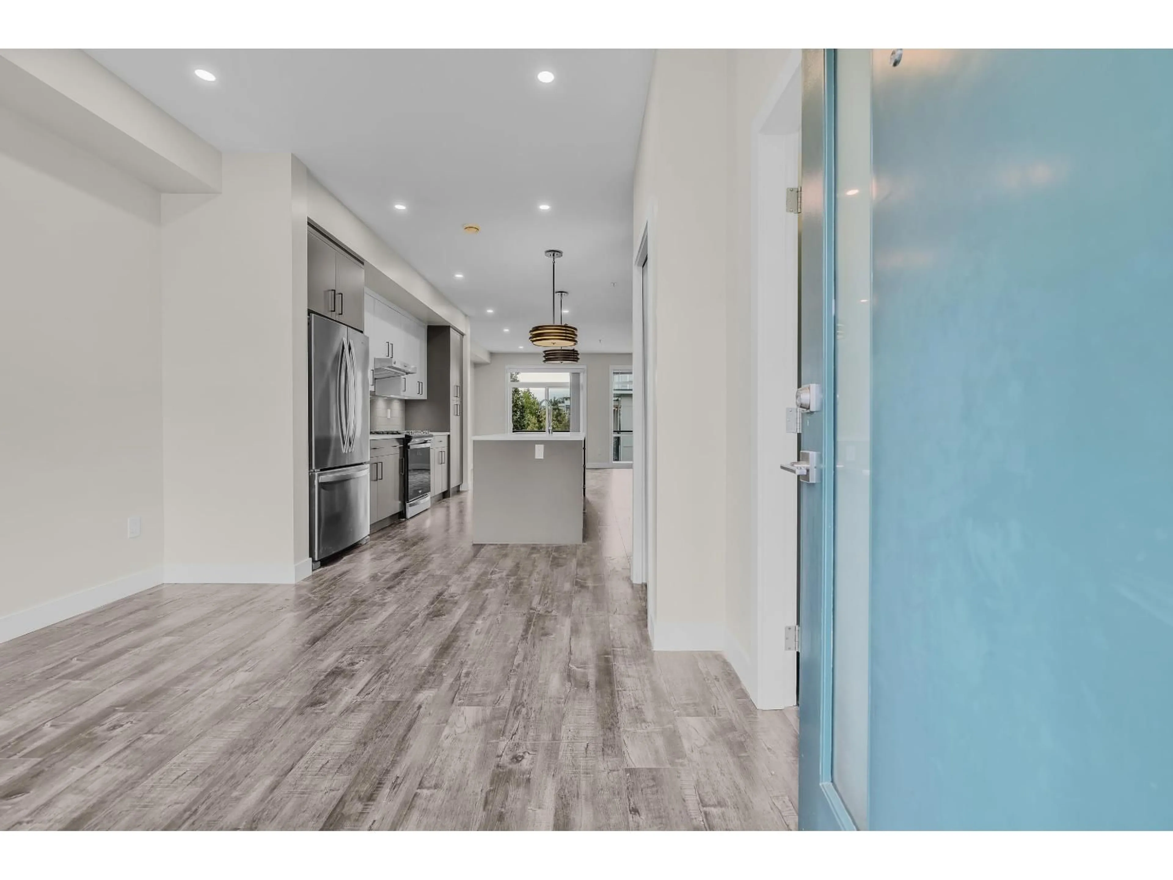 Indoor entryway for 120 - 46150 THOMAS ROAD, Chilliwack British Columbia V2R6B3