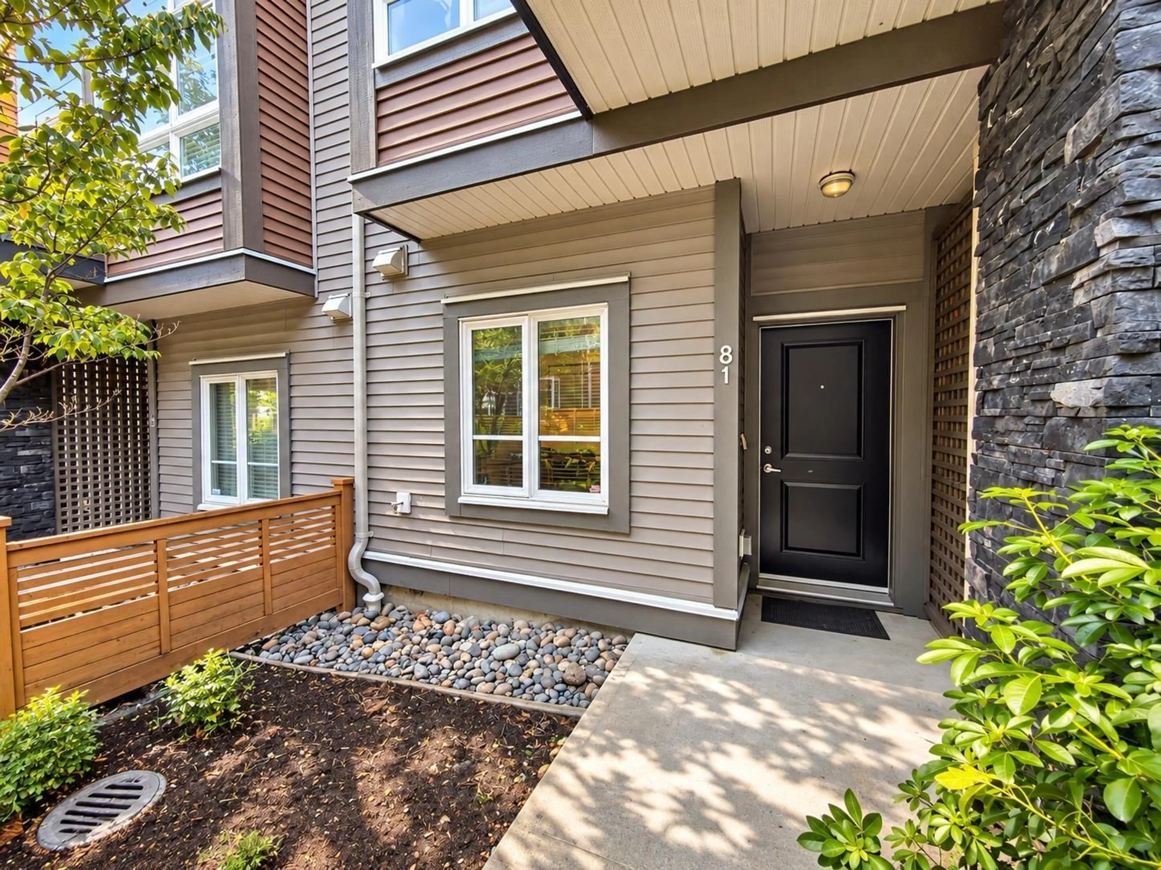 Indoor entryway for 81 - 5888 144 STREET, Surrey British Columbia V3X0G8