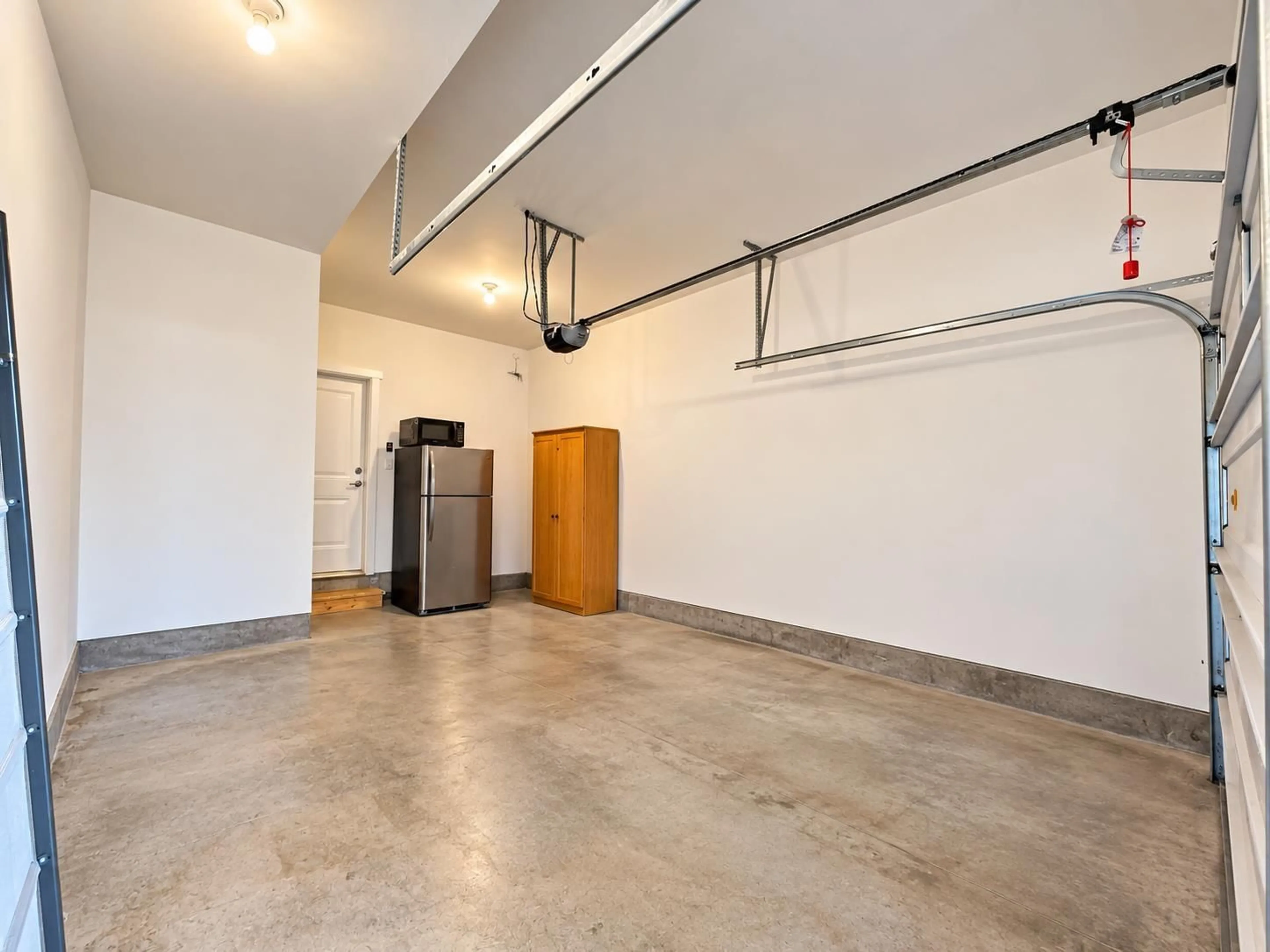 Indoor garage for 81 - 5888 144 STREET, Surrey British Columbia V3X0G8