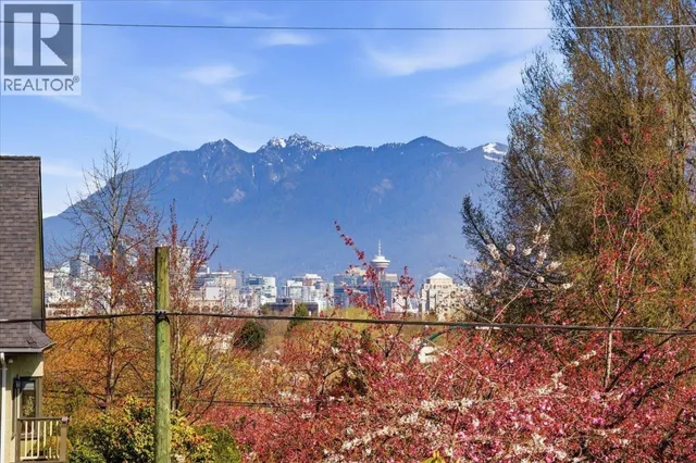 706 24TH AVENUE, Vancouver 4
