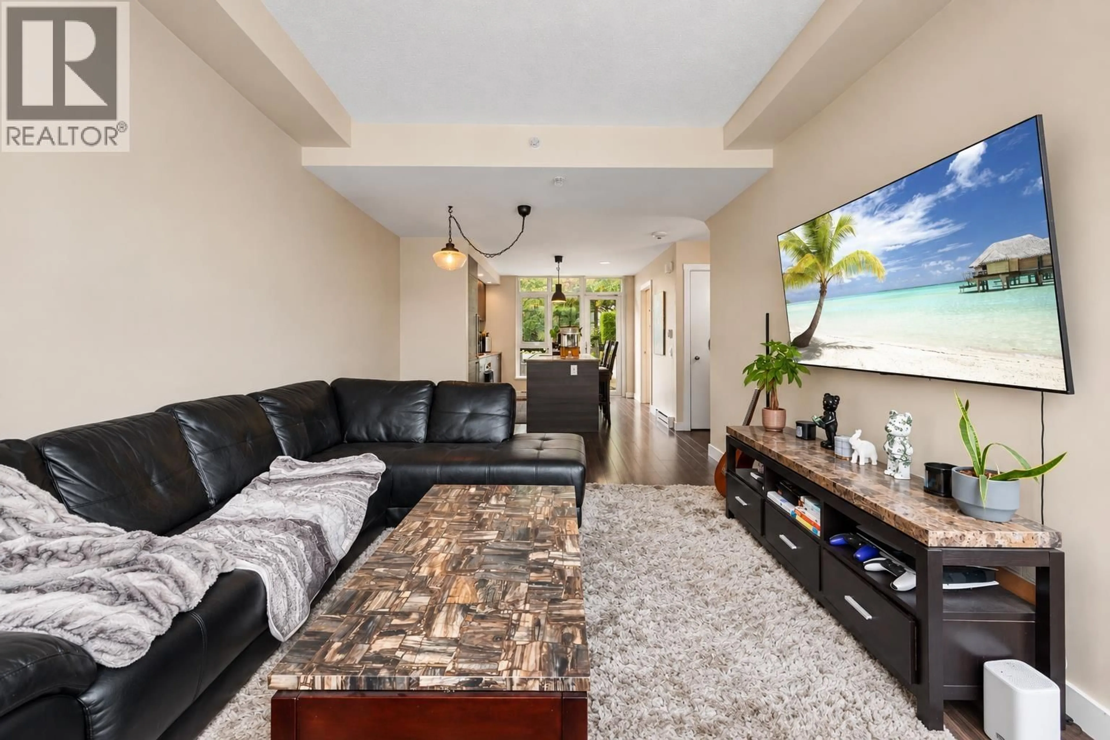 Living room with furniture, unknown for 104 - 578 EMERSON STREET, Coquitlam British Columbia V3J0G4