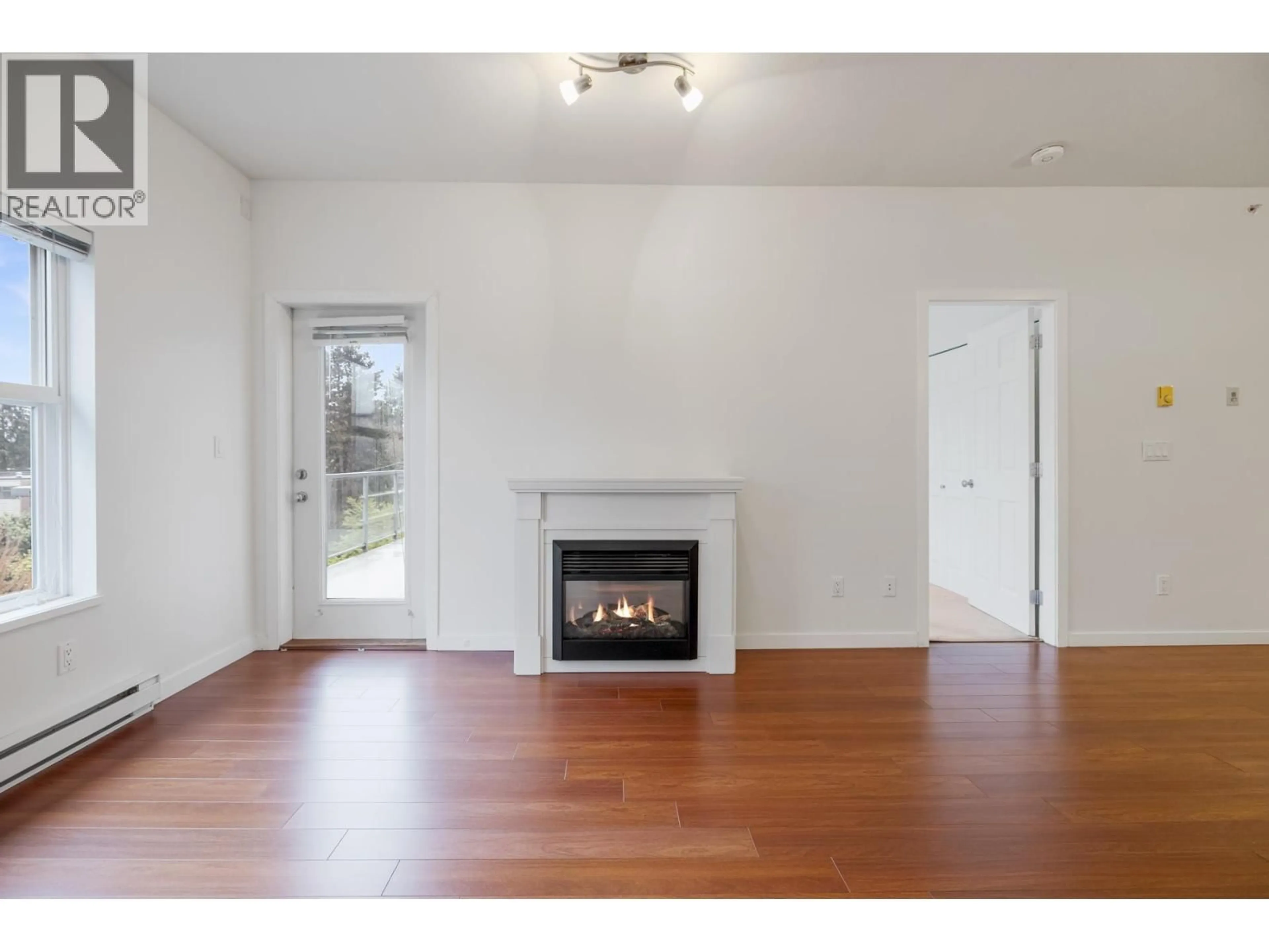 A pic of a room for 403 - 2488 KELLY AVENUE, Port Coquitlam British Columbia V3C1Y4