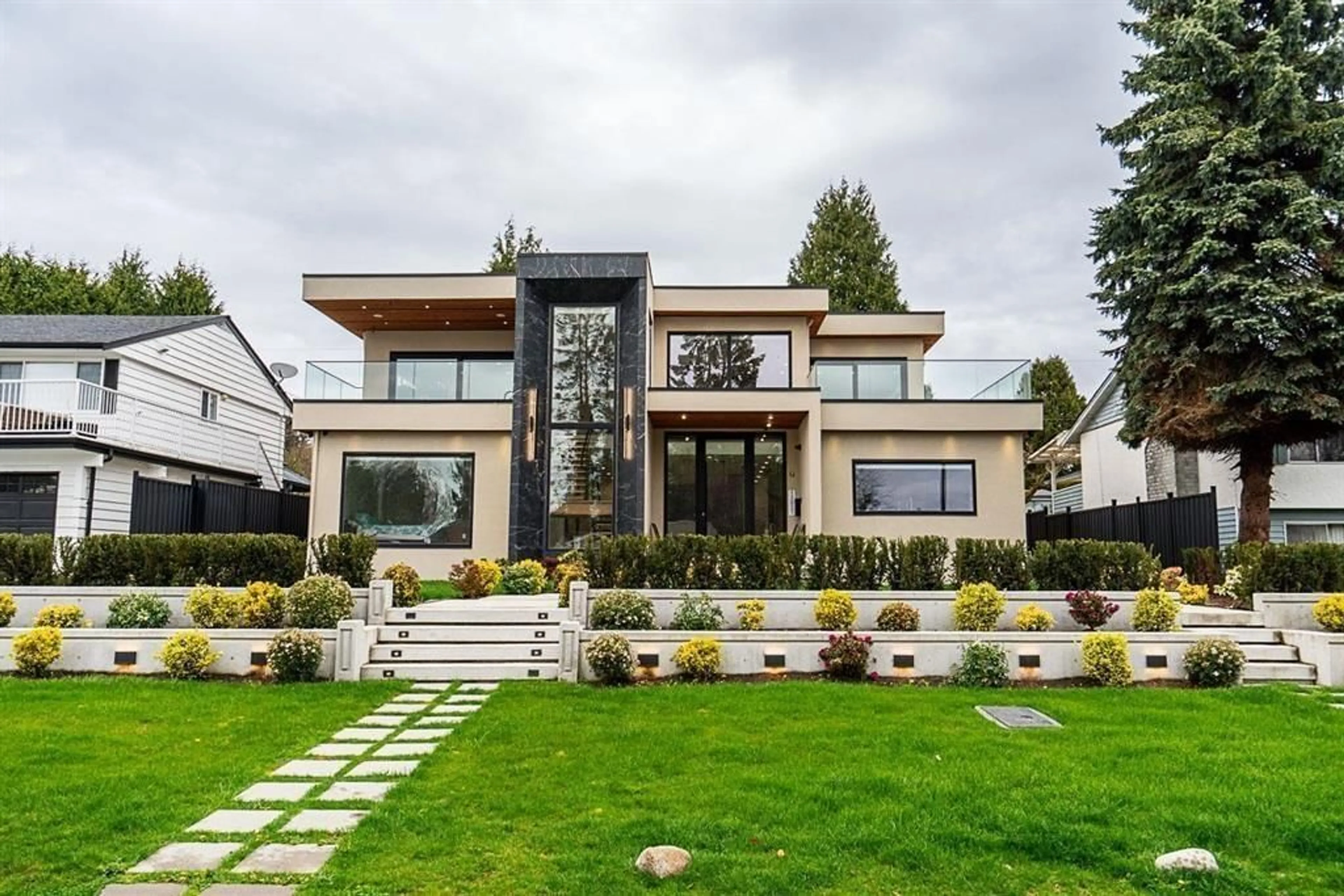 Home with brick exterior material, street for 13821 MALABAR AVENUE, White Rock British Columbia V4B2X8