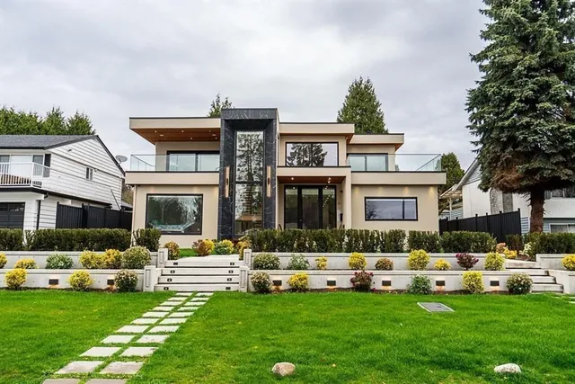 13821 MALABAR AVENUE, White Rock 4