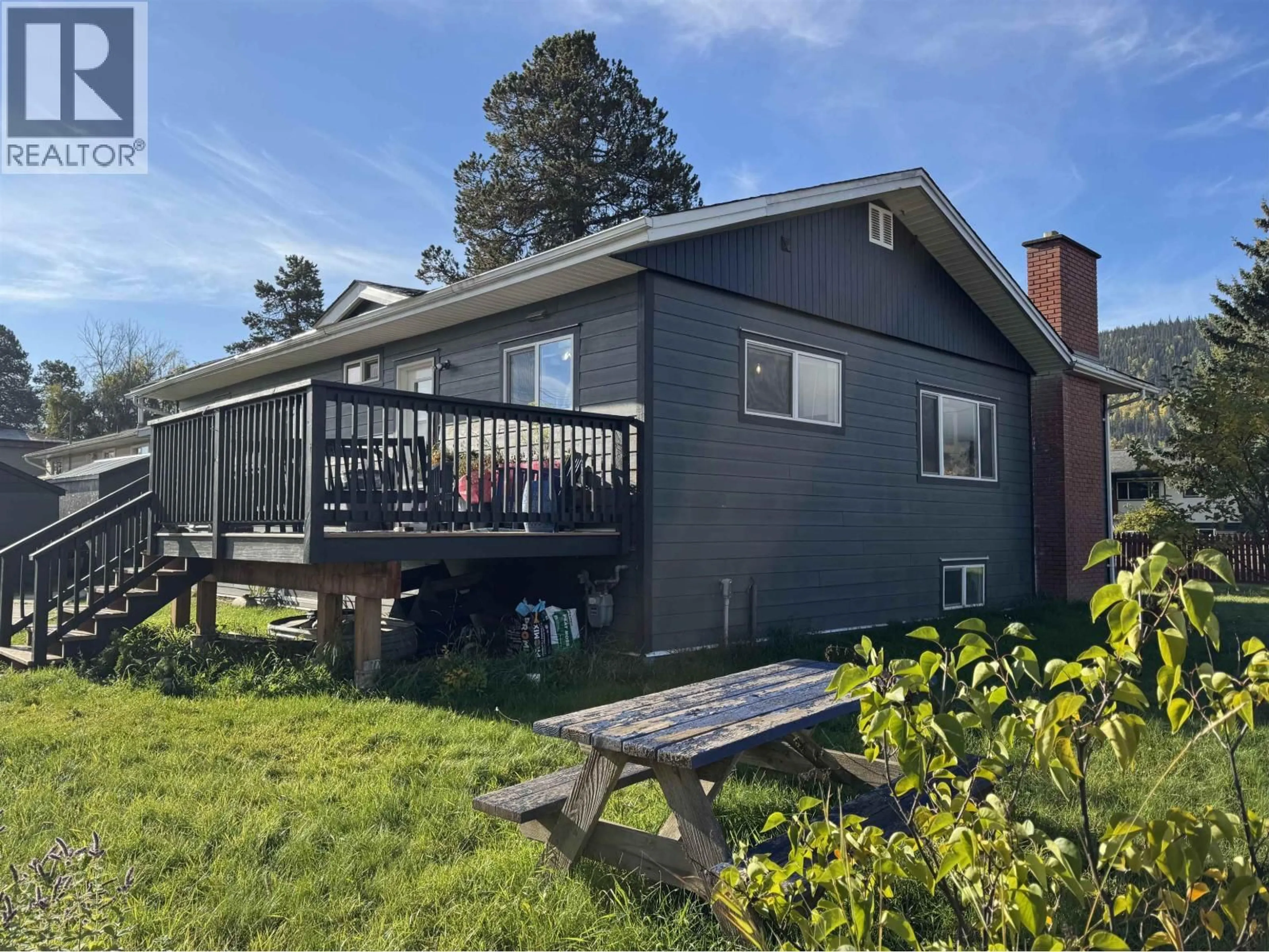 Home with vinyl exterior material, unknown for 4186 2ND AVENUE, Smithers British Columbia V0J2N0
