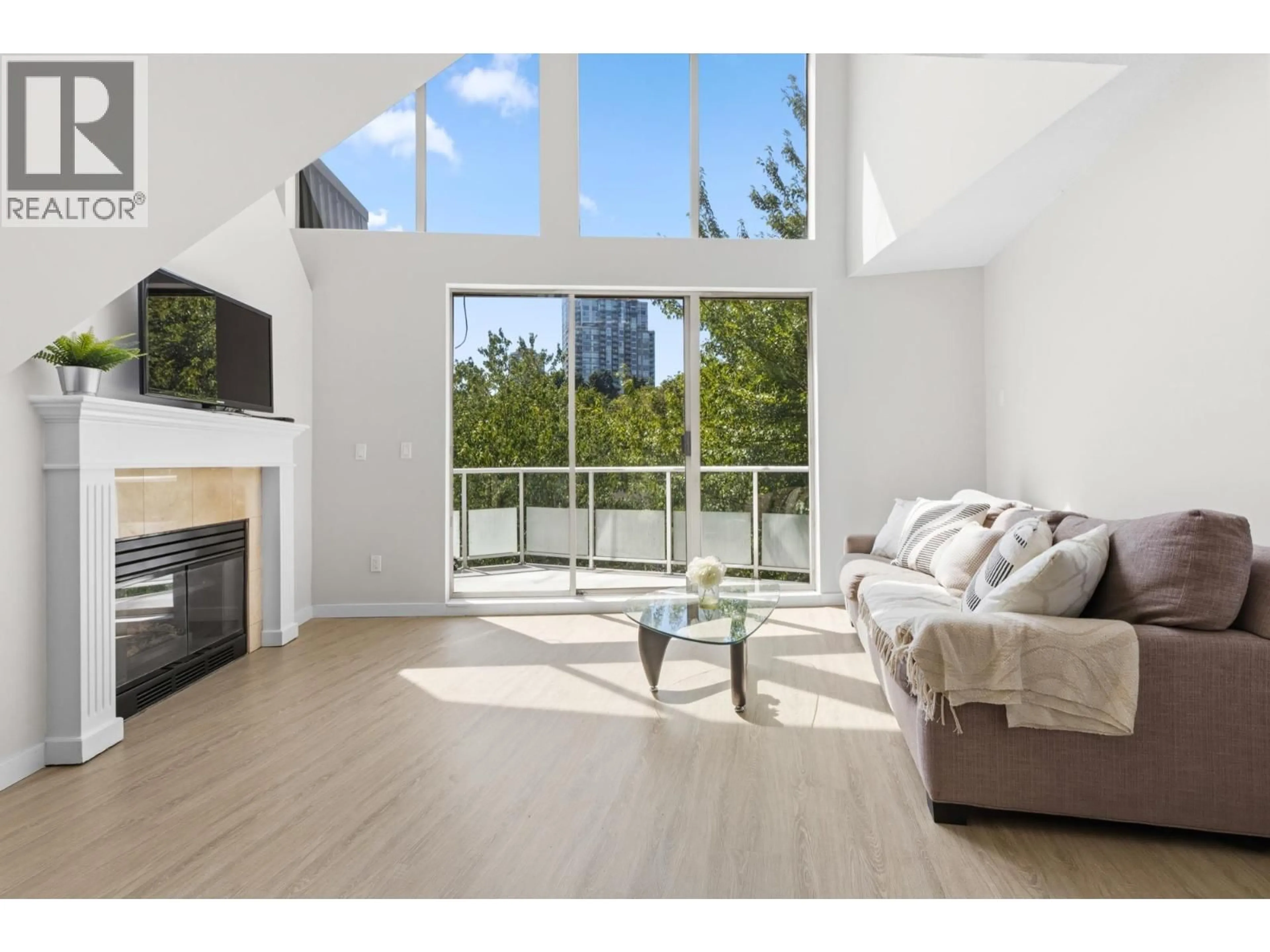 A pic of a room for 503 - 60 RICHMOND STREET, New Westminster British Columbia V3L5R7
