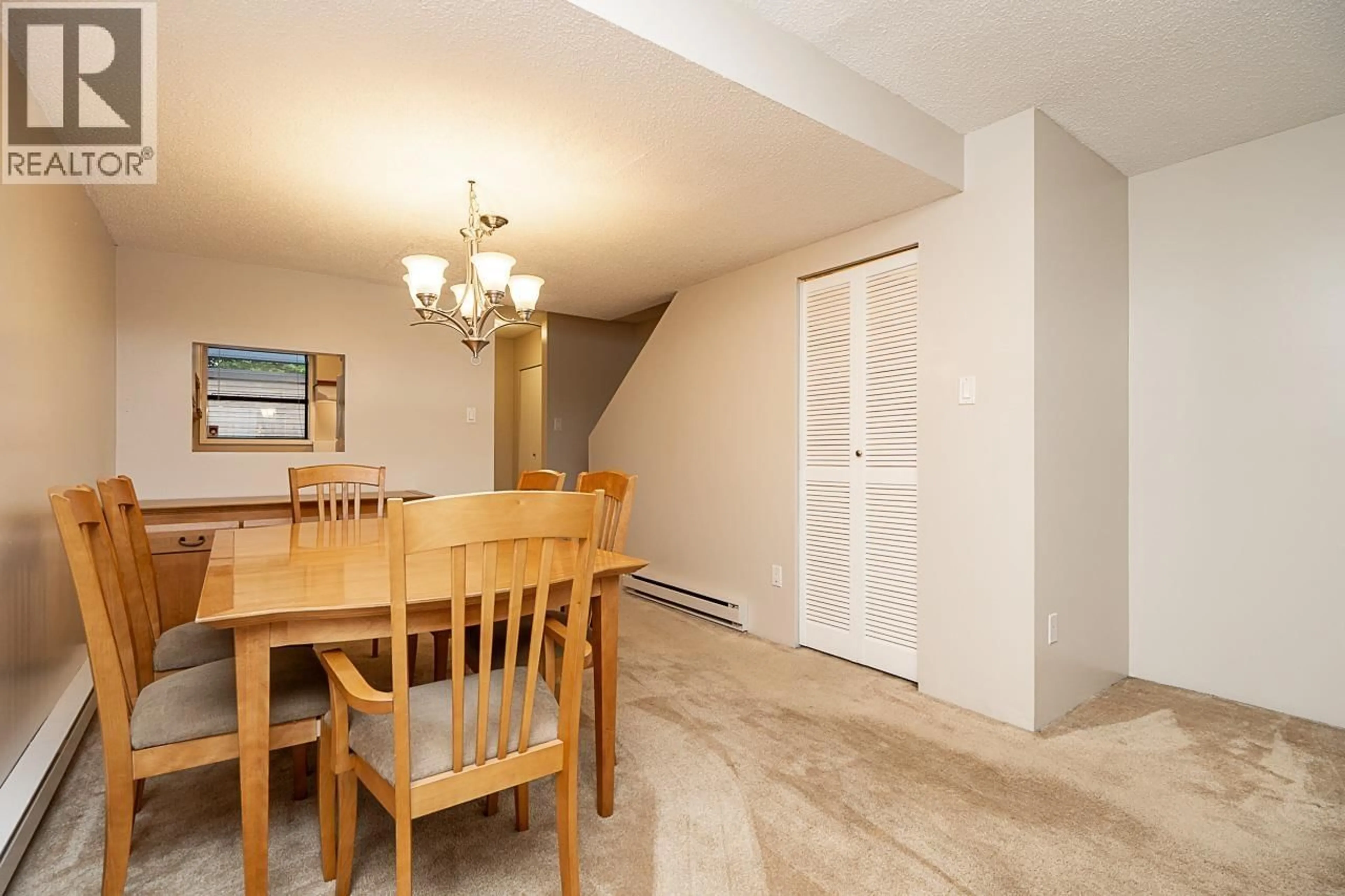 Dining room, unknown for 4248 GARDEN GROVE DRIVE, Burnaby British Columbia V5G4G6