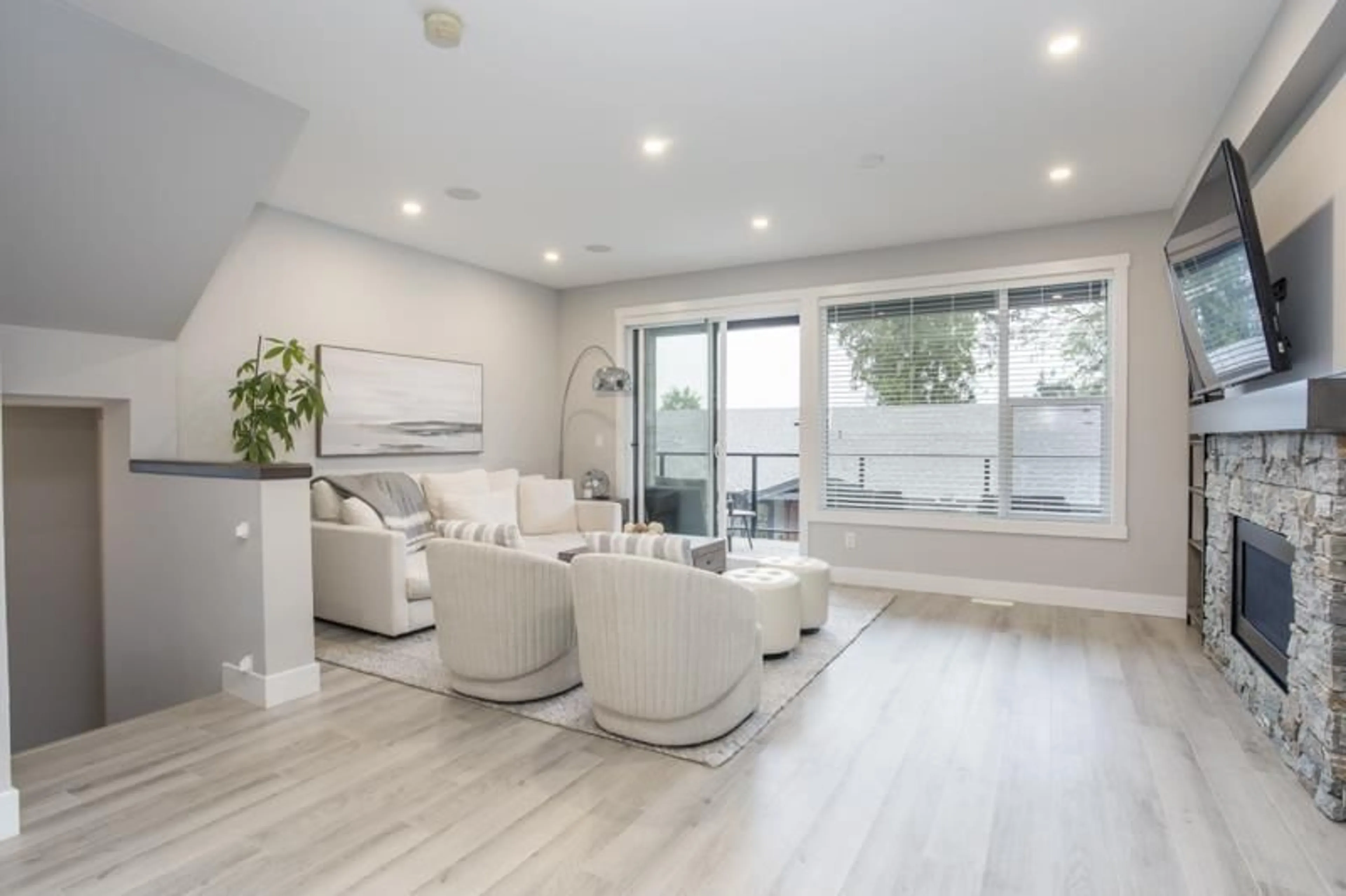 Living room with furniture, unknown for 27 - 3618 150 STREET, Surrey British Columbia V3Z0W3