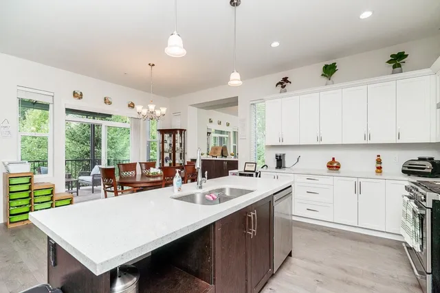 2663 275A STREET, Langley 5