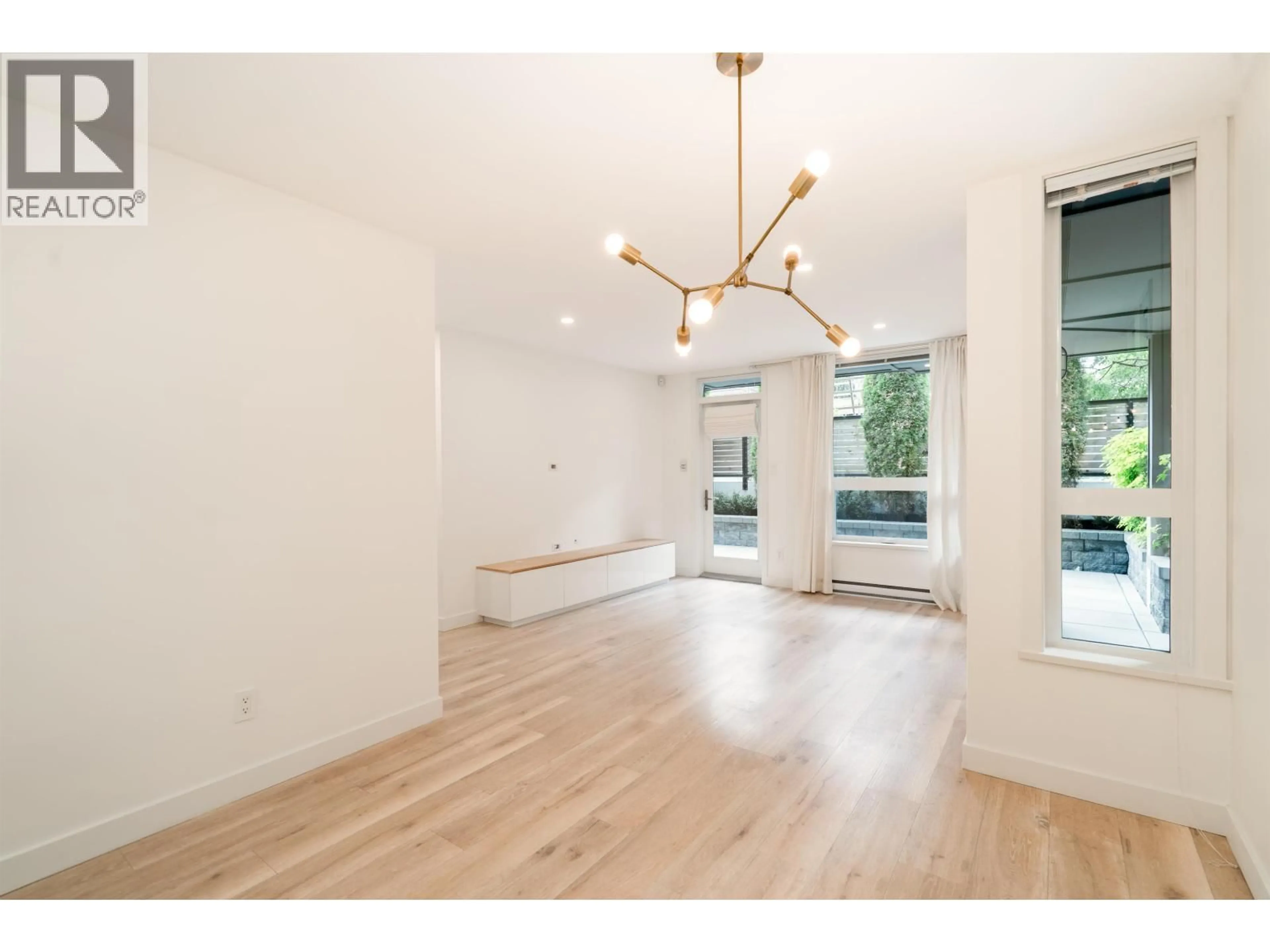 Unknown for 101 - 562 7TH AVENUE, Vancouver British Columbia V5T1N7