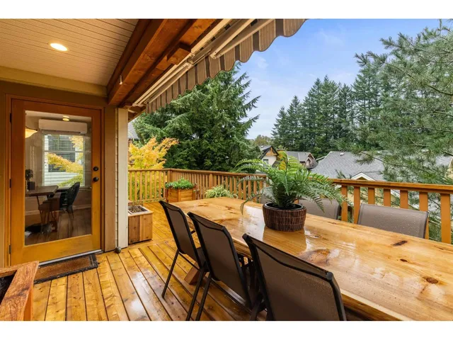 1832 HUCKLEBERRY BEND, Cultus Lake 4