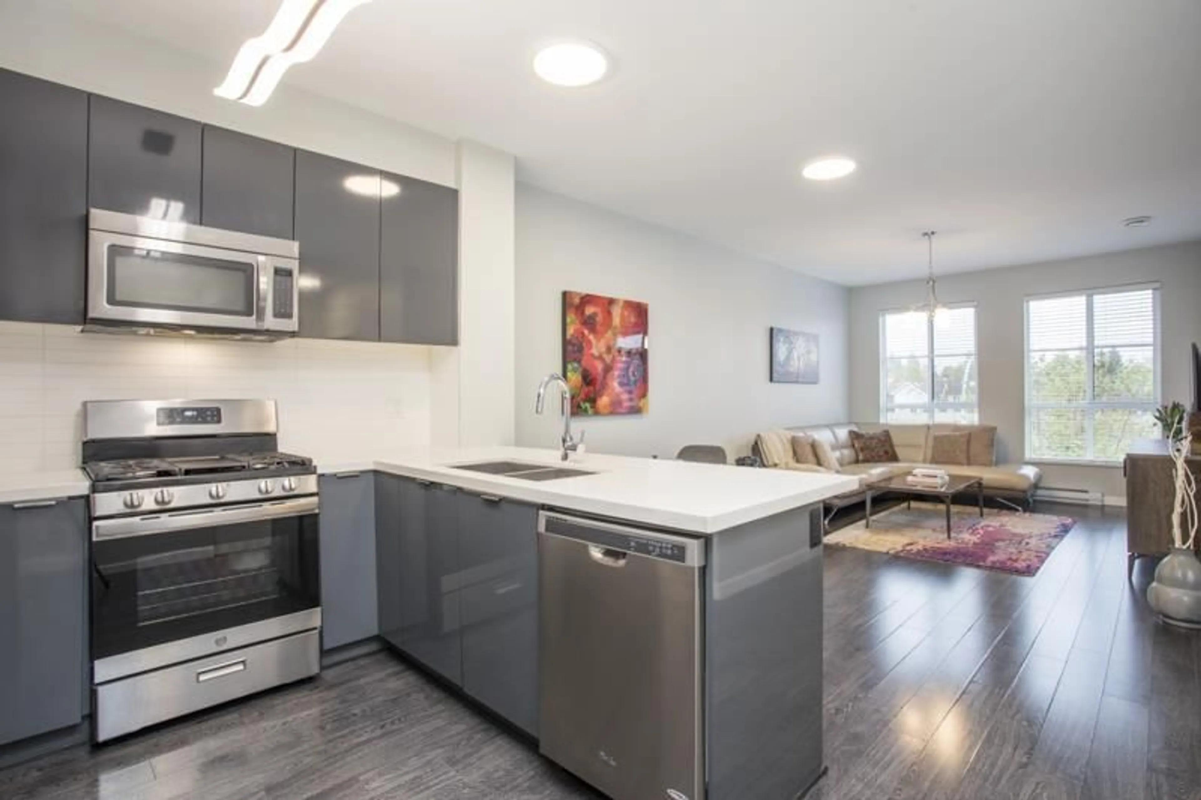 Open concept kitchen, unknown for 426 - 15168 33 AVENUE, Surrey British Columbia V3Z0N7