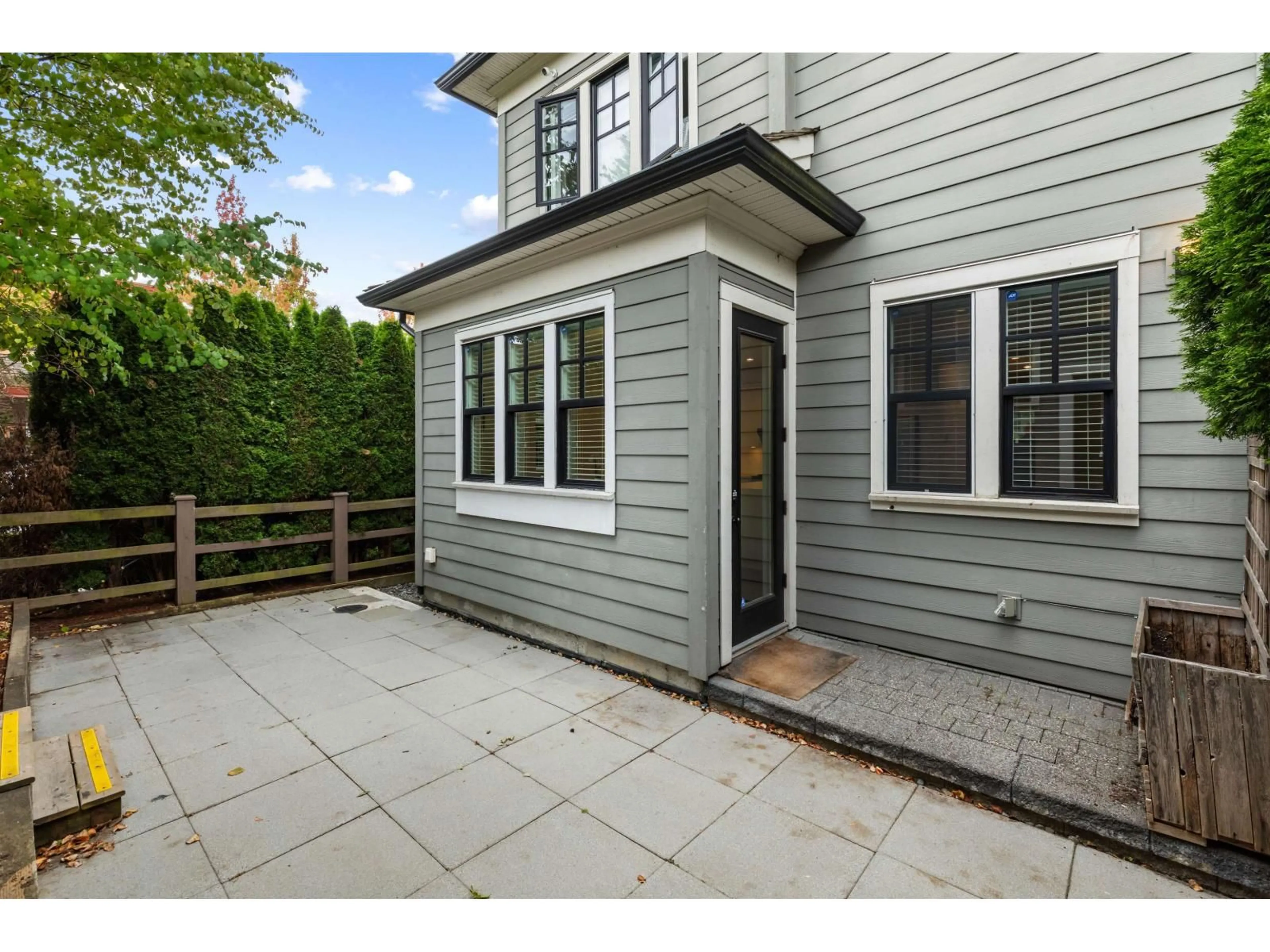 Patio, street for 15337 34 AVENUE, Surrey British Columbia V3Z2X2