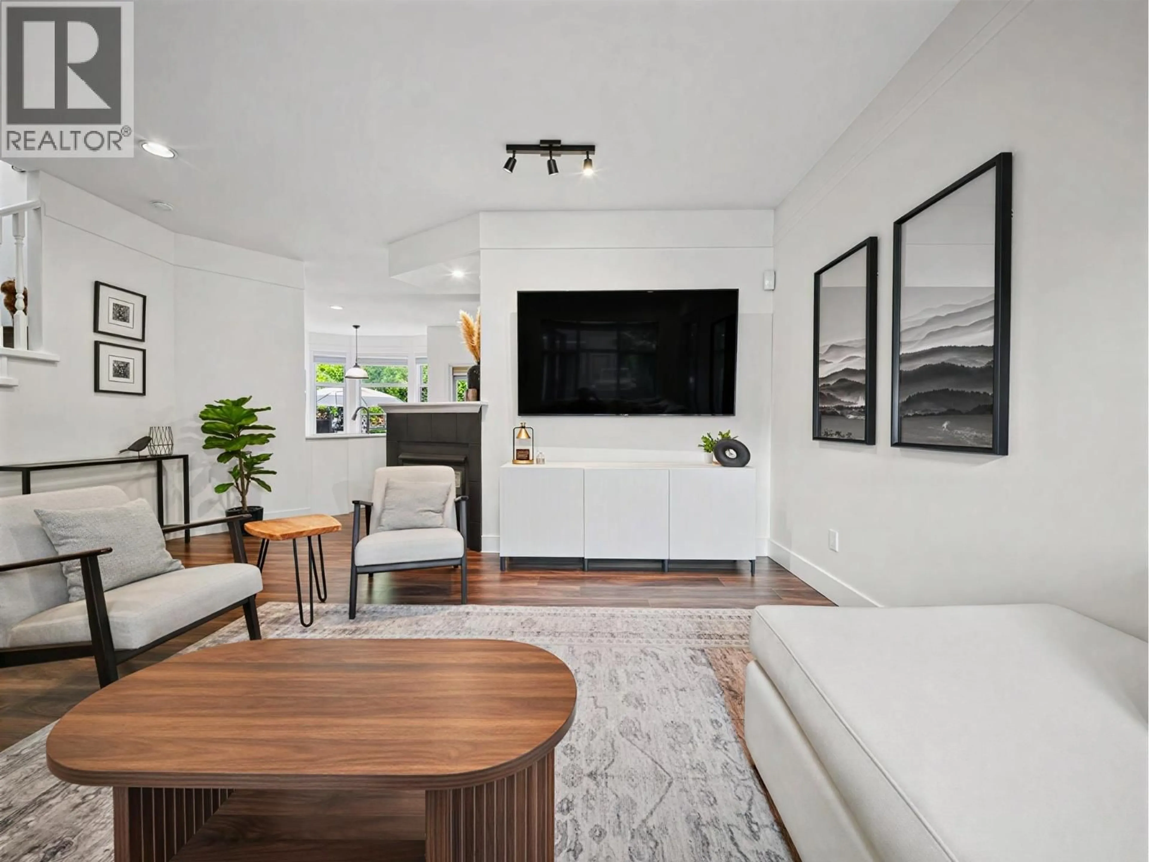 Living room with furniture, unknown for 4 - 2123 CLARKE STREET, Port Moody British Columbia V3H1Y5