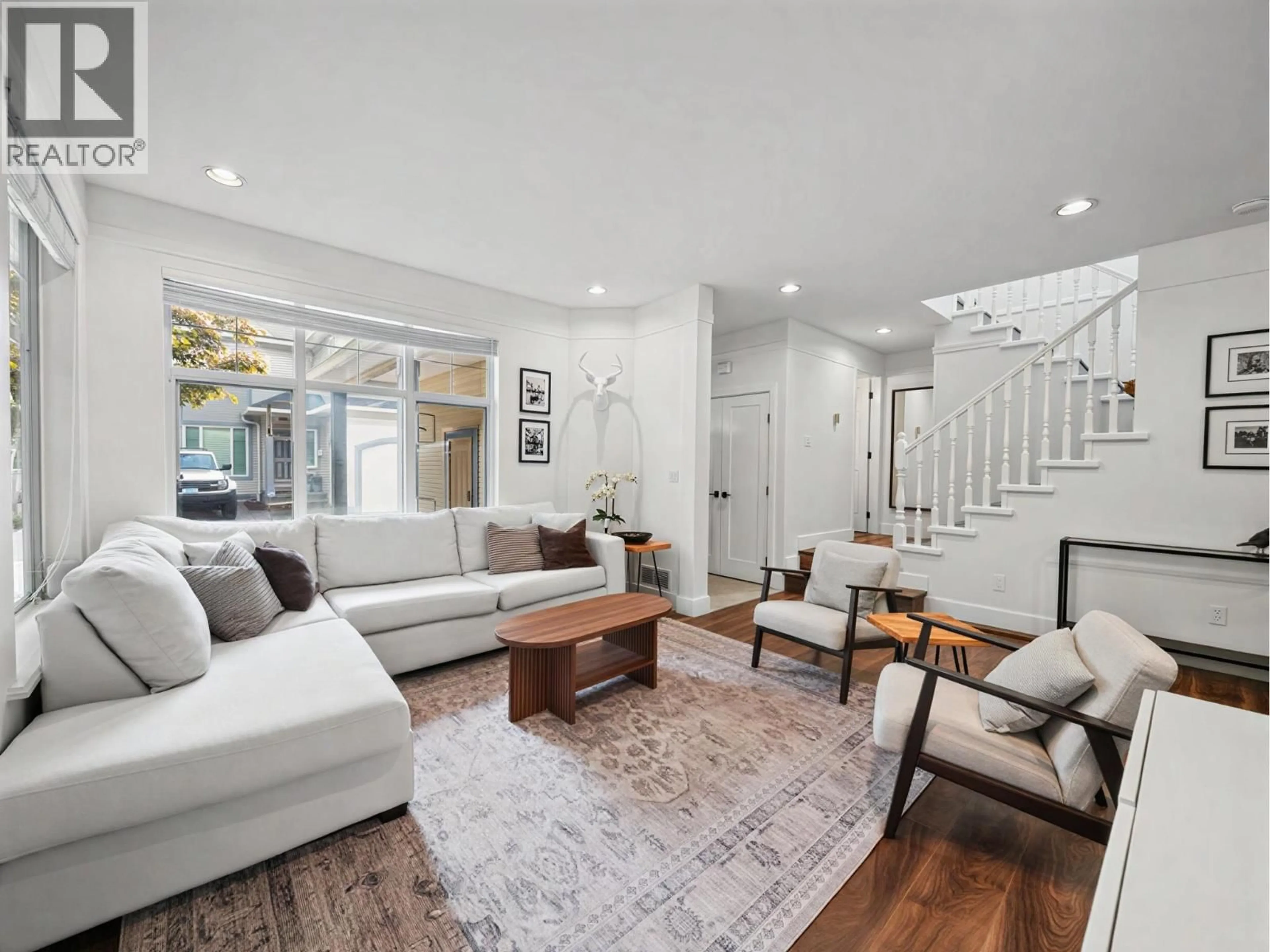 Living room with furniture, unknown for 4 - 2123 CLARKE STREET, Port Moody British Columbia V3H1Y5