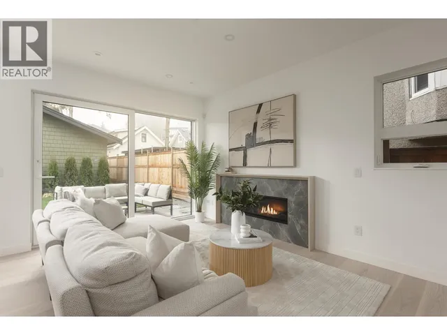 2 - 2755 11TH AVENUE, Vancouver 2