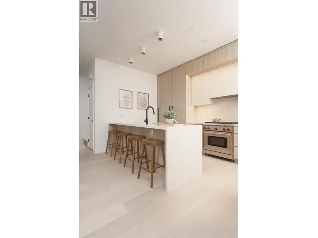 2 - 2755 11TH AVENUE, Vancouver 5