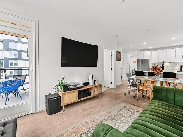 421 - 13238 105 AVENUE, Surrey 4