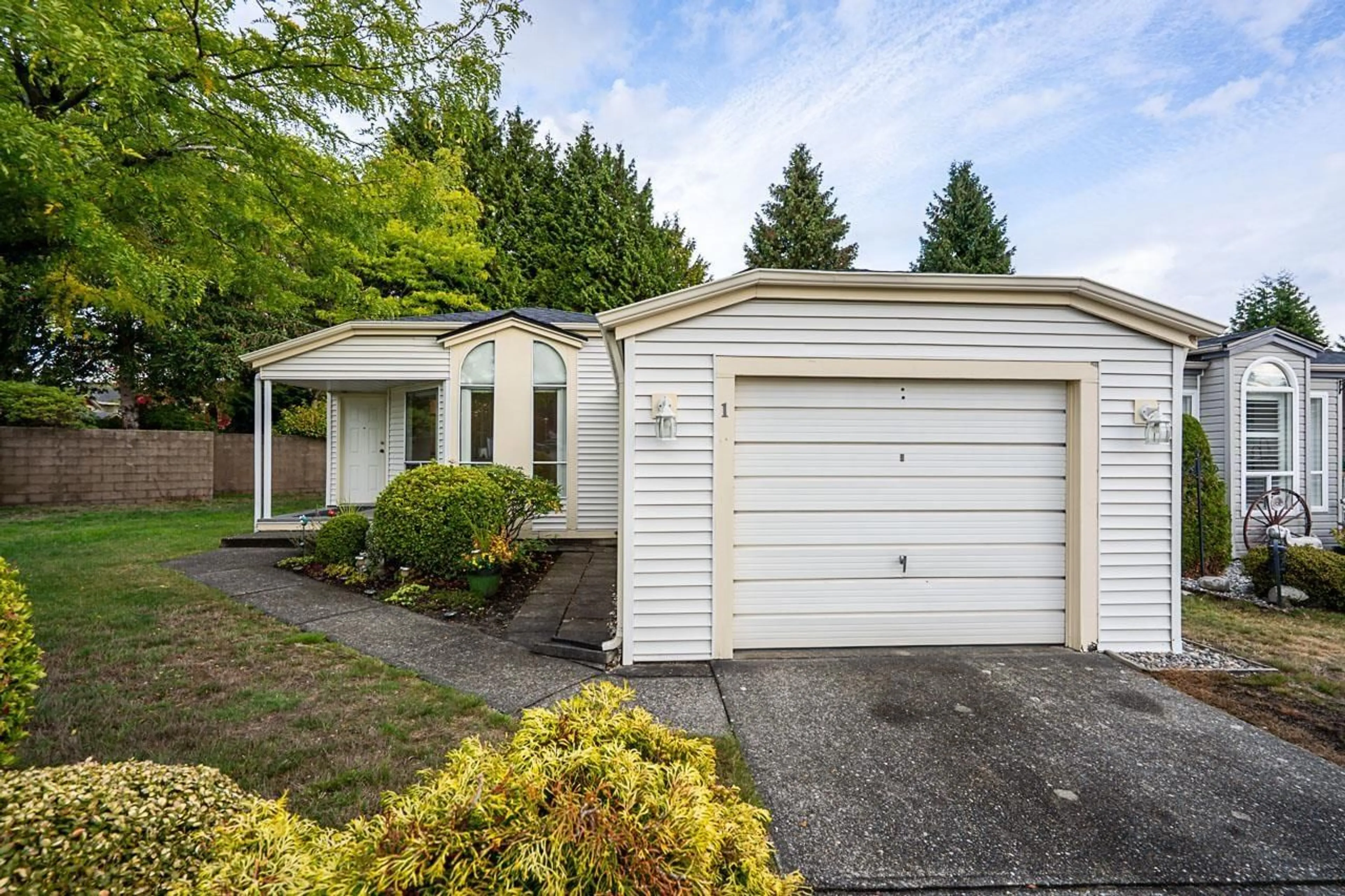 Home with vinyl exterior material, street for 1 - 2345 CRANLEY DRIVE, Surrey British Columbia V4A9G5