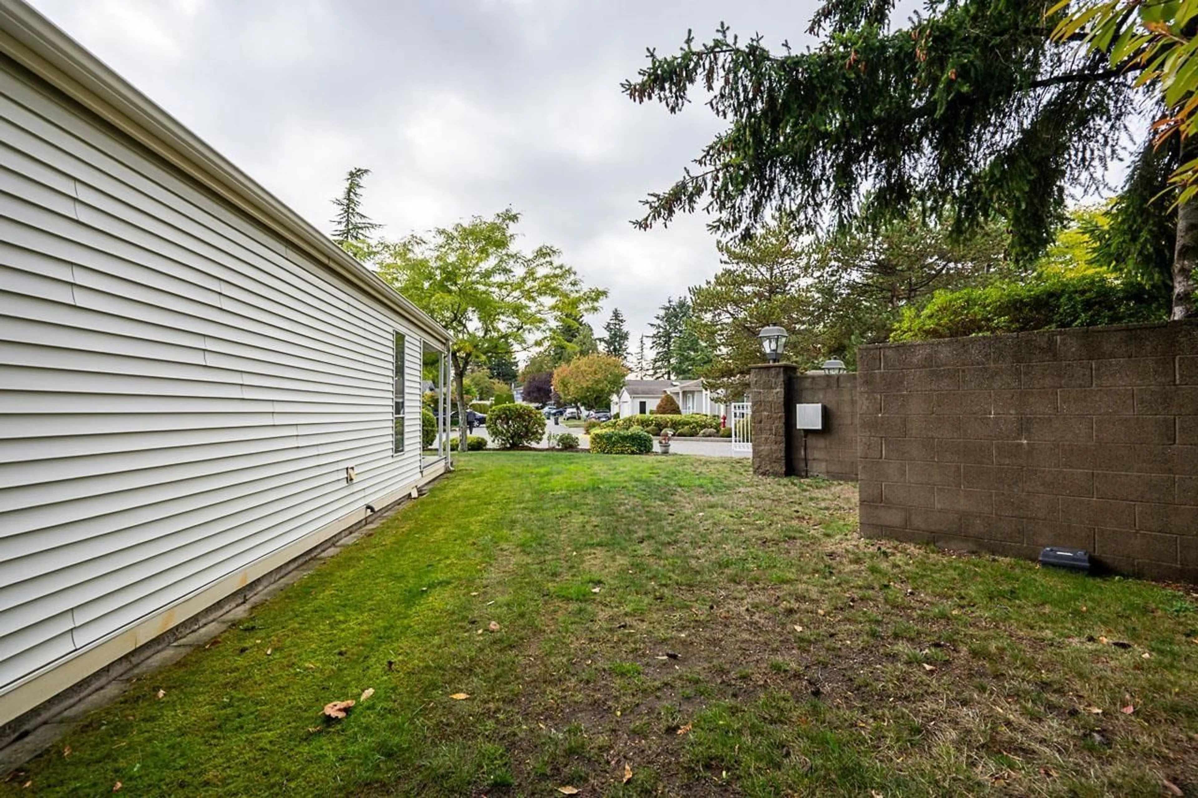 Unknown for 1 - 2345 CRANLEY DRIVE, Surrey British Columbia V4A9G5