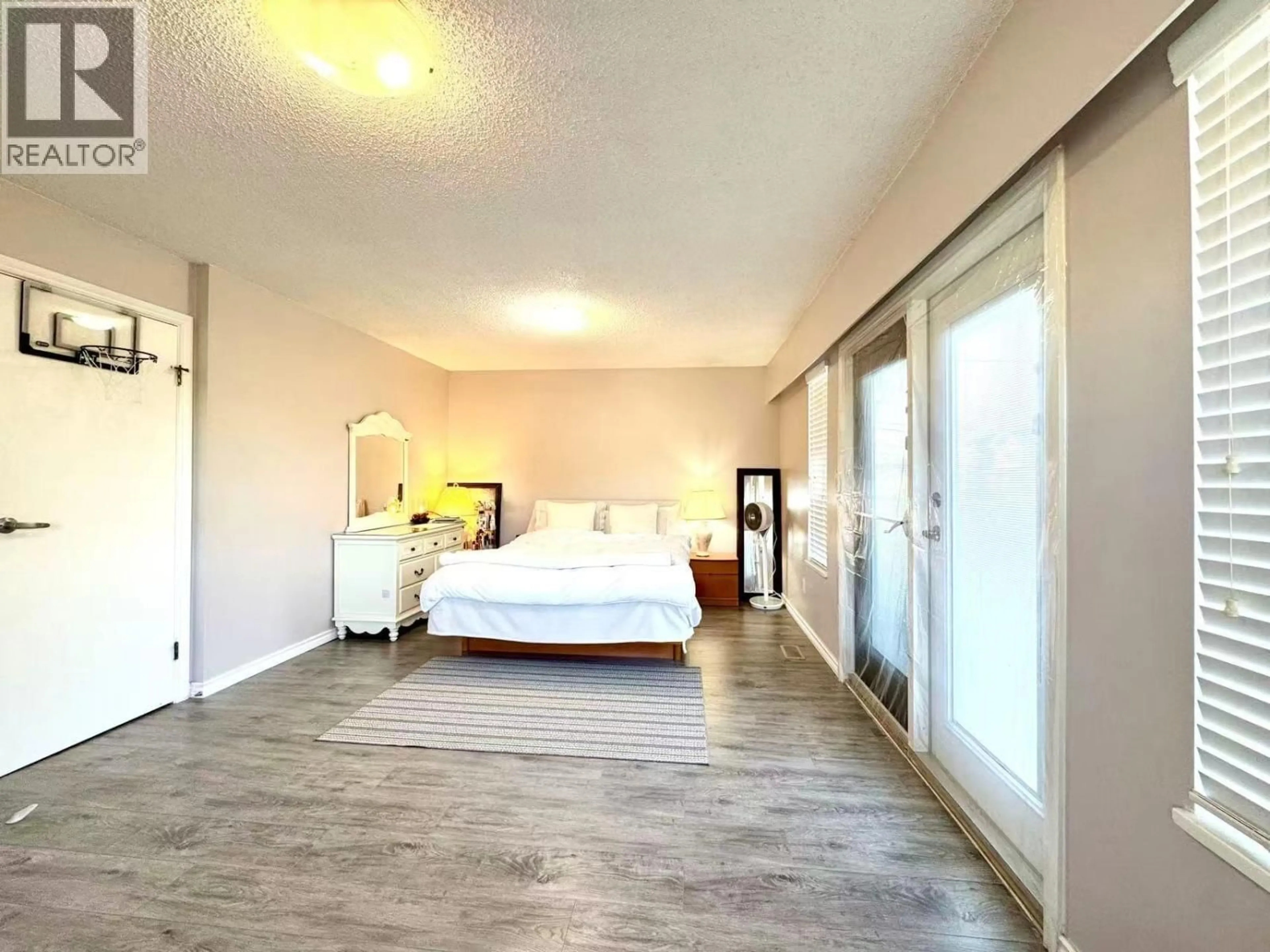 A pic of a room for 1818 FRASER AVENUE, Port Coquitlam British Columbia V3B1N1