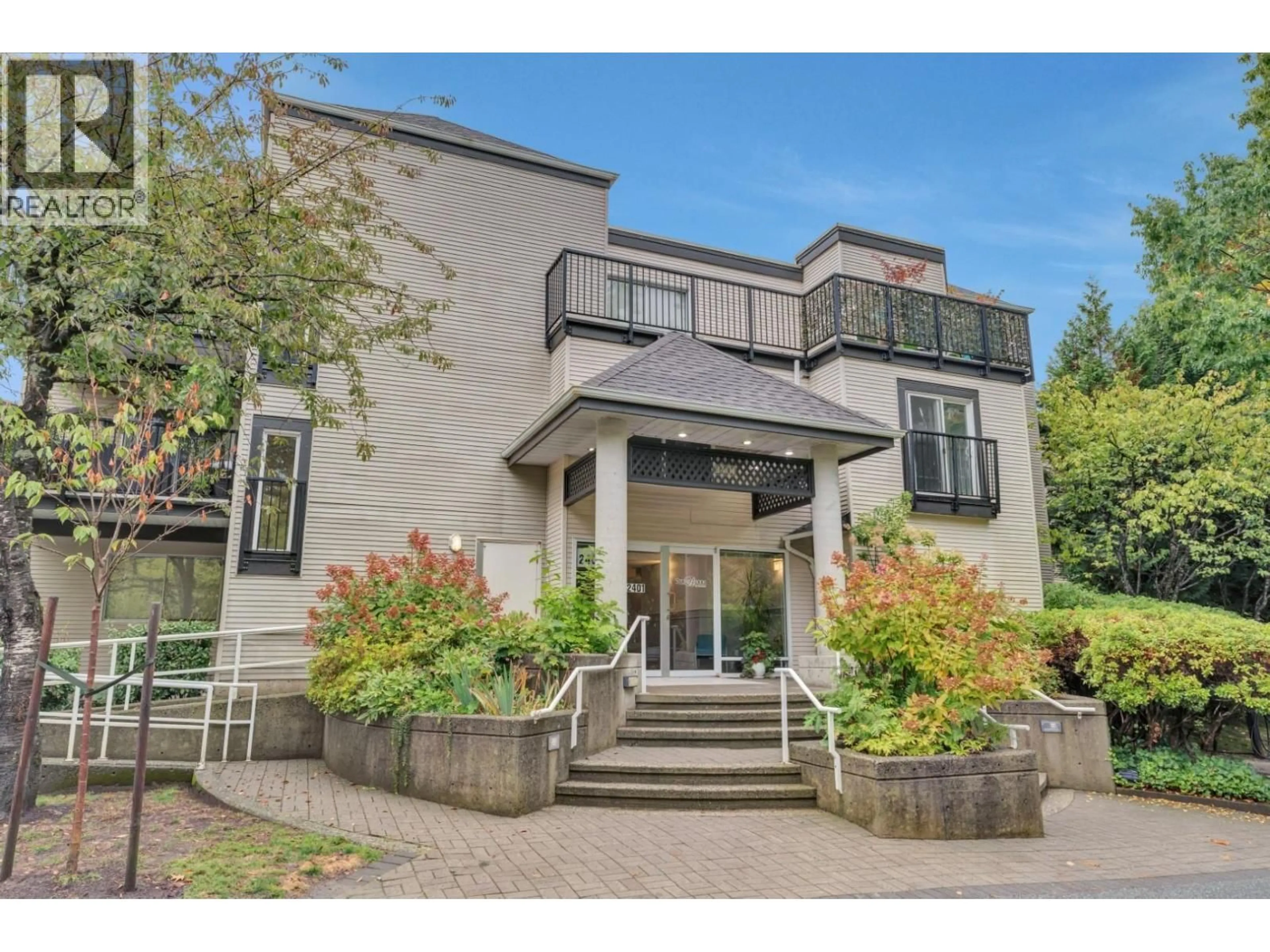 Unknown for 203 - 2401 HAWTHORNE AVENUE, Port Coquitlam British Columbia V3C6E9