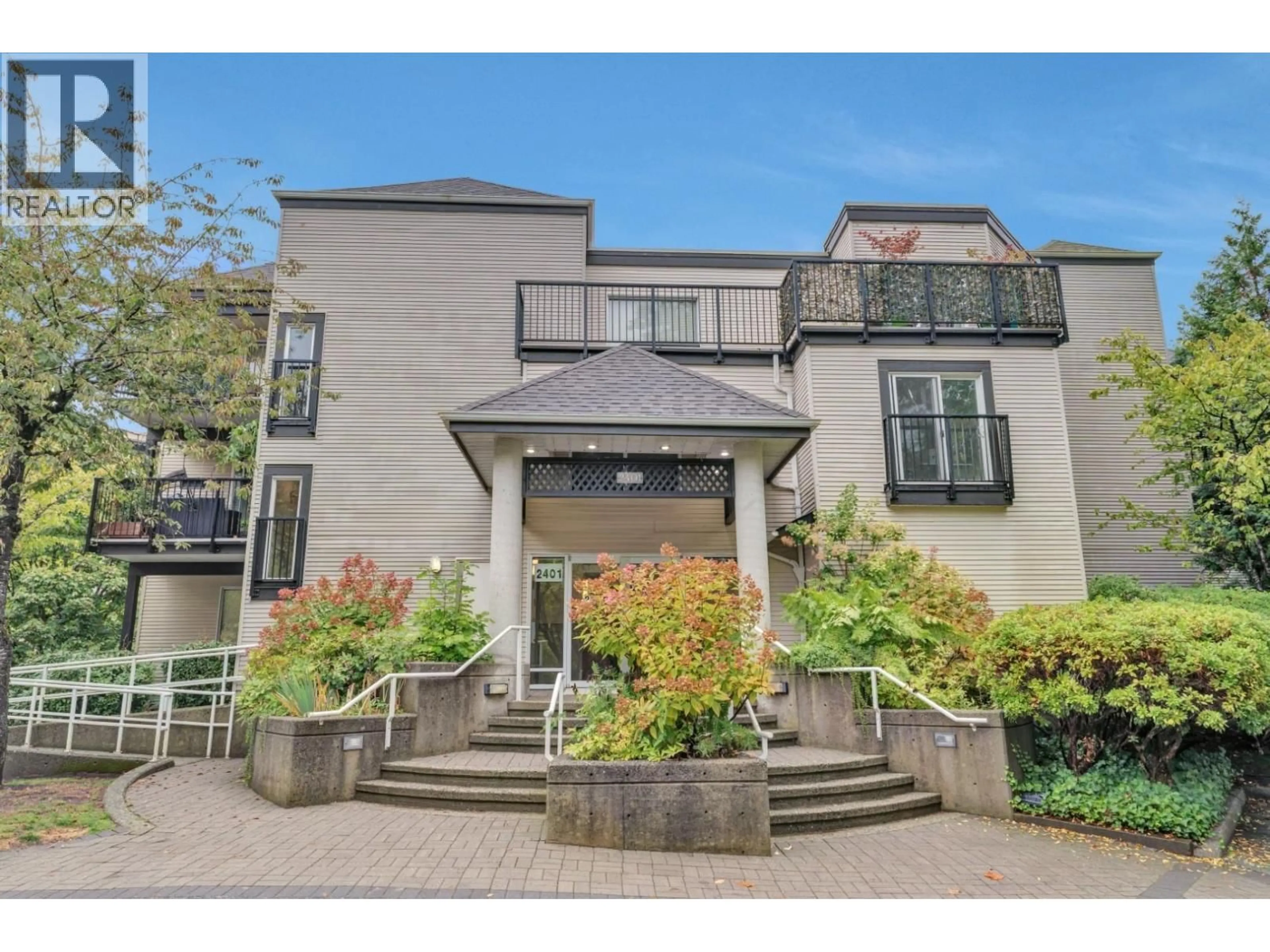 Unknown for 203 - 2401 HAWTHORNE AVENUE, Port Coquitlam British Columbia V3C6E9