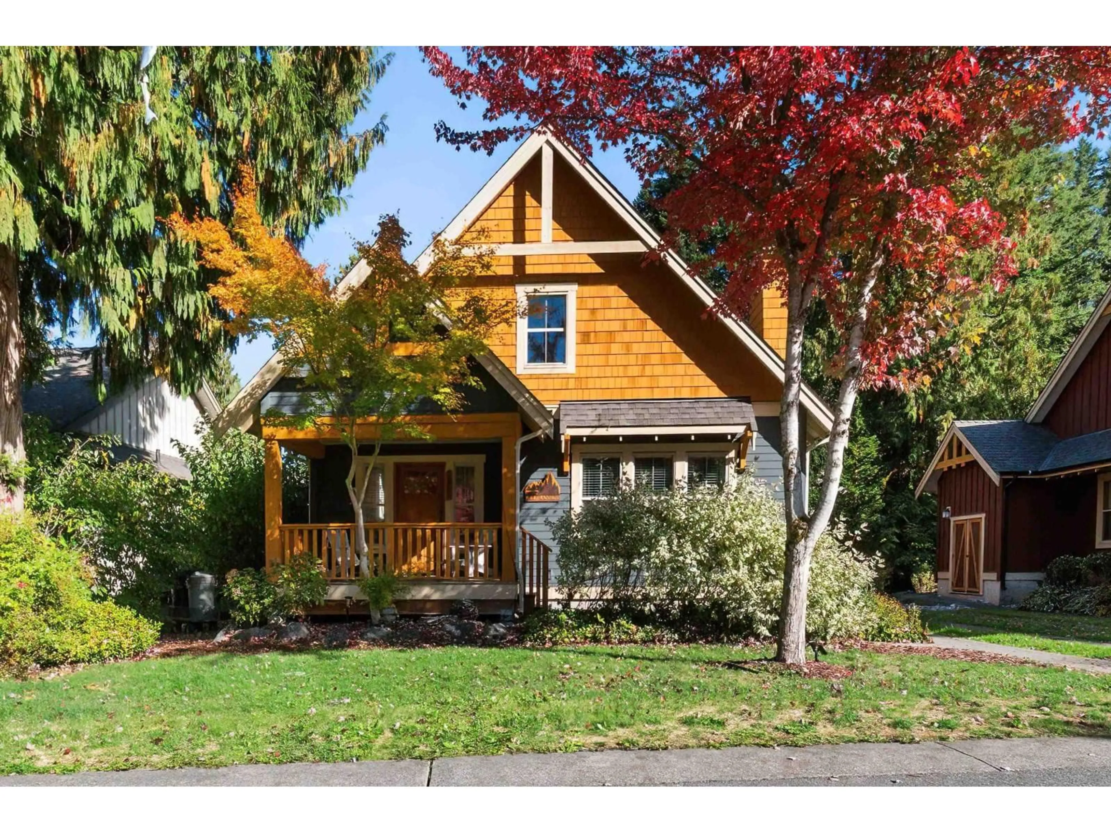 Home with vinyl exterior material, street for 1852 RAVENWOOD TRAIL, Lindell Beach British Columbia V2R0E1