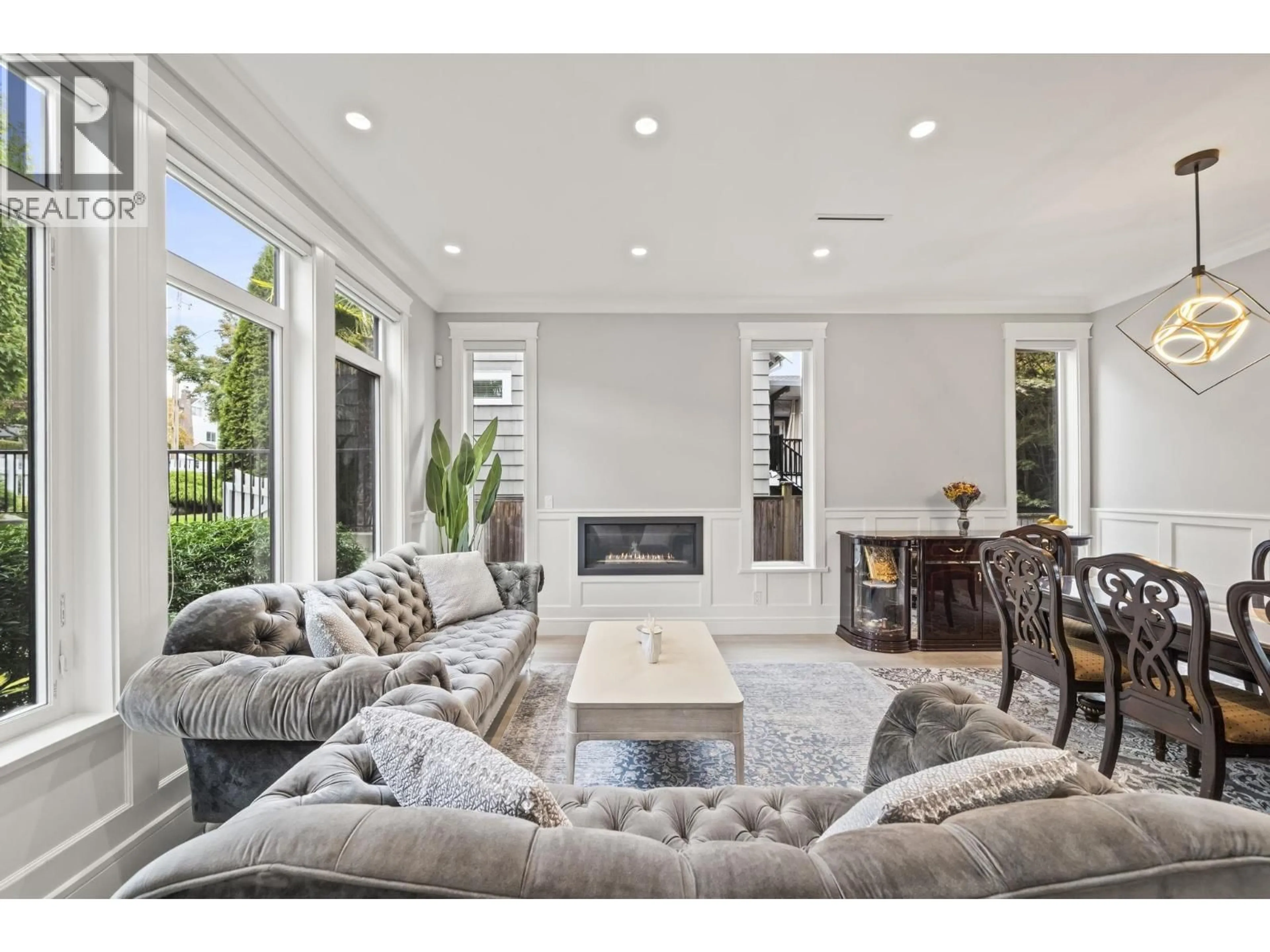 Living room with furniture, ceramic/tile floor for 1604 HAMILTON STREET, New Westminster British Columbia V3M2N8