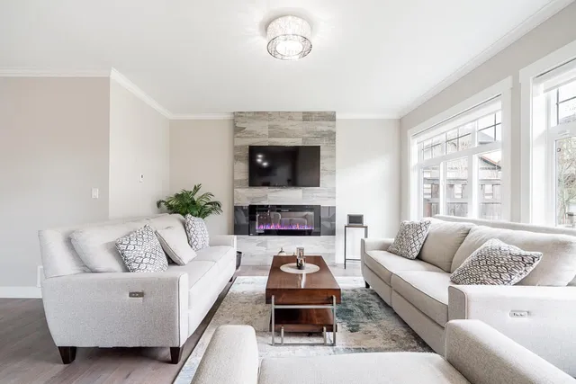 2 - 17033 FRASER HIGHWAY, Surrey 4