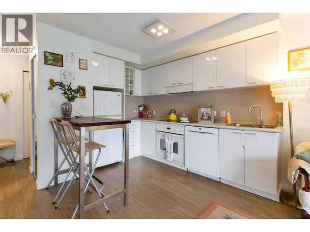 707 - 131 REGIMENT SQUARE, Vancouver 5