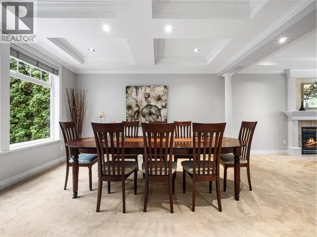 4047 WOODBURY AVENUE, North Vancouver 4