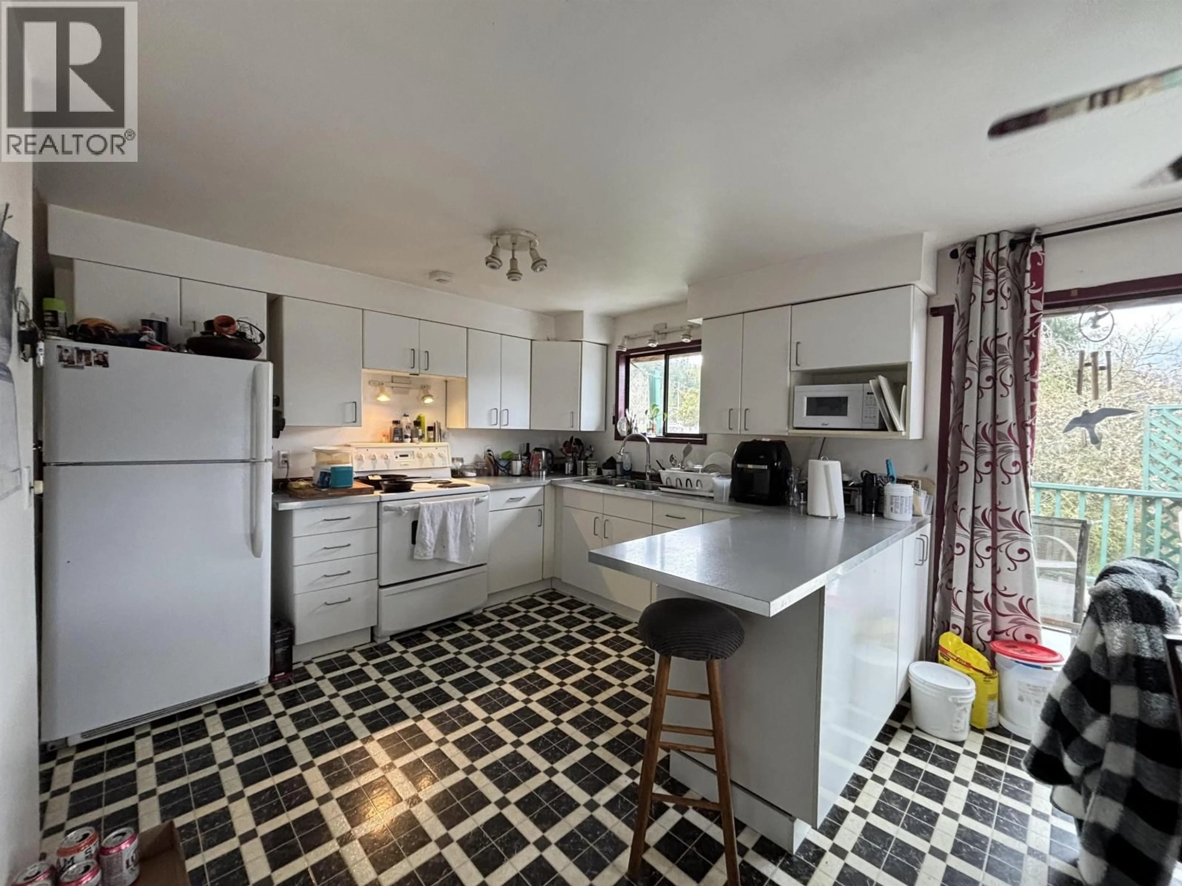 Unknown for 5762 SPINDRIFT STREET, Sechelt British Columbia V0V0V0